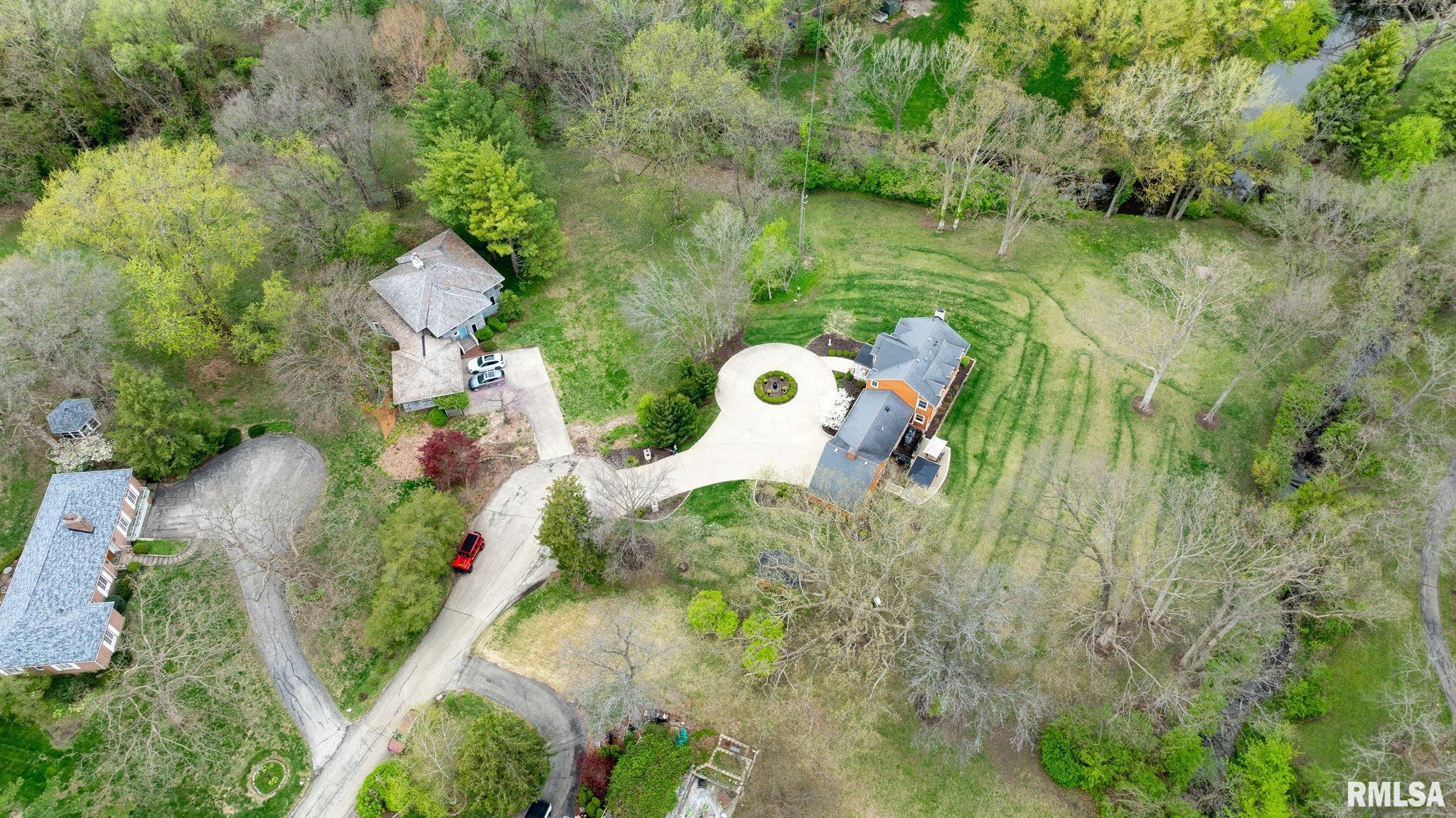 1 HILLCREST Road