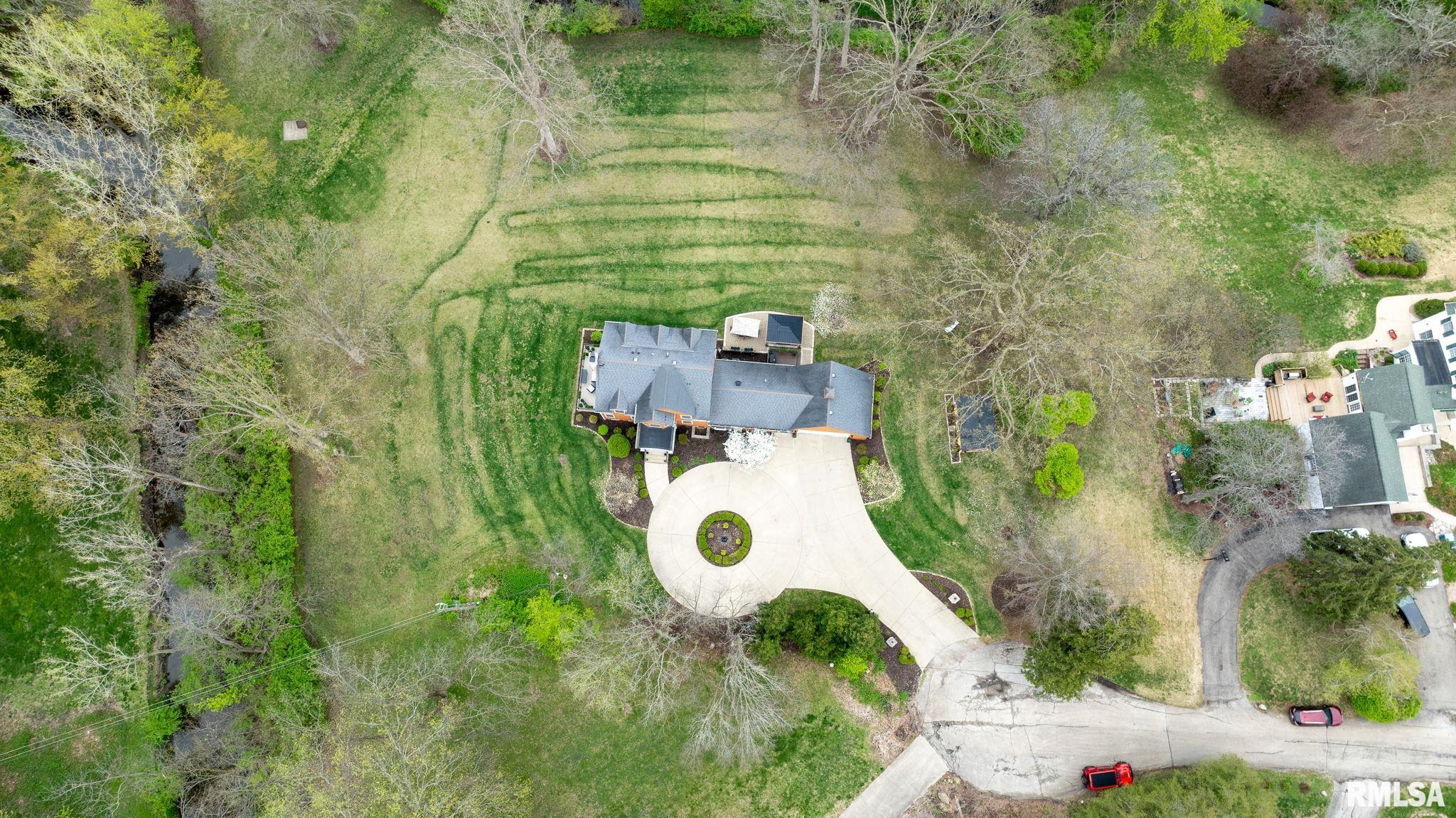 1 HILLCREST Road