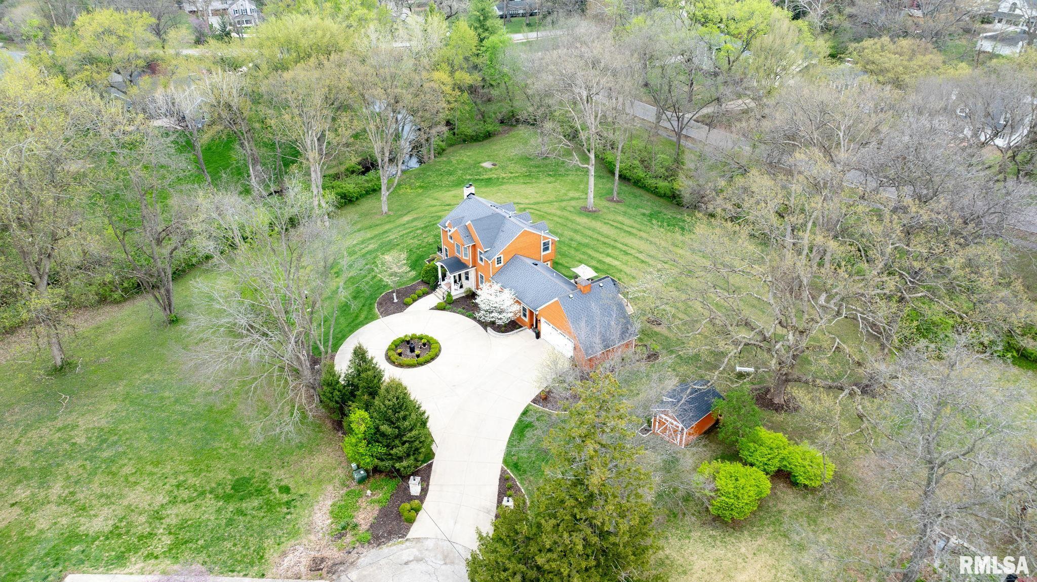 1 HILLCREST Road