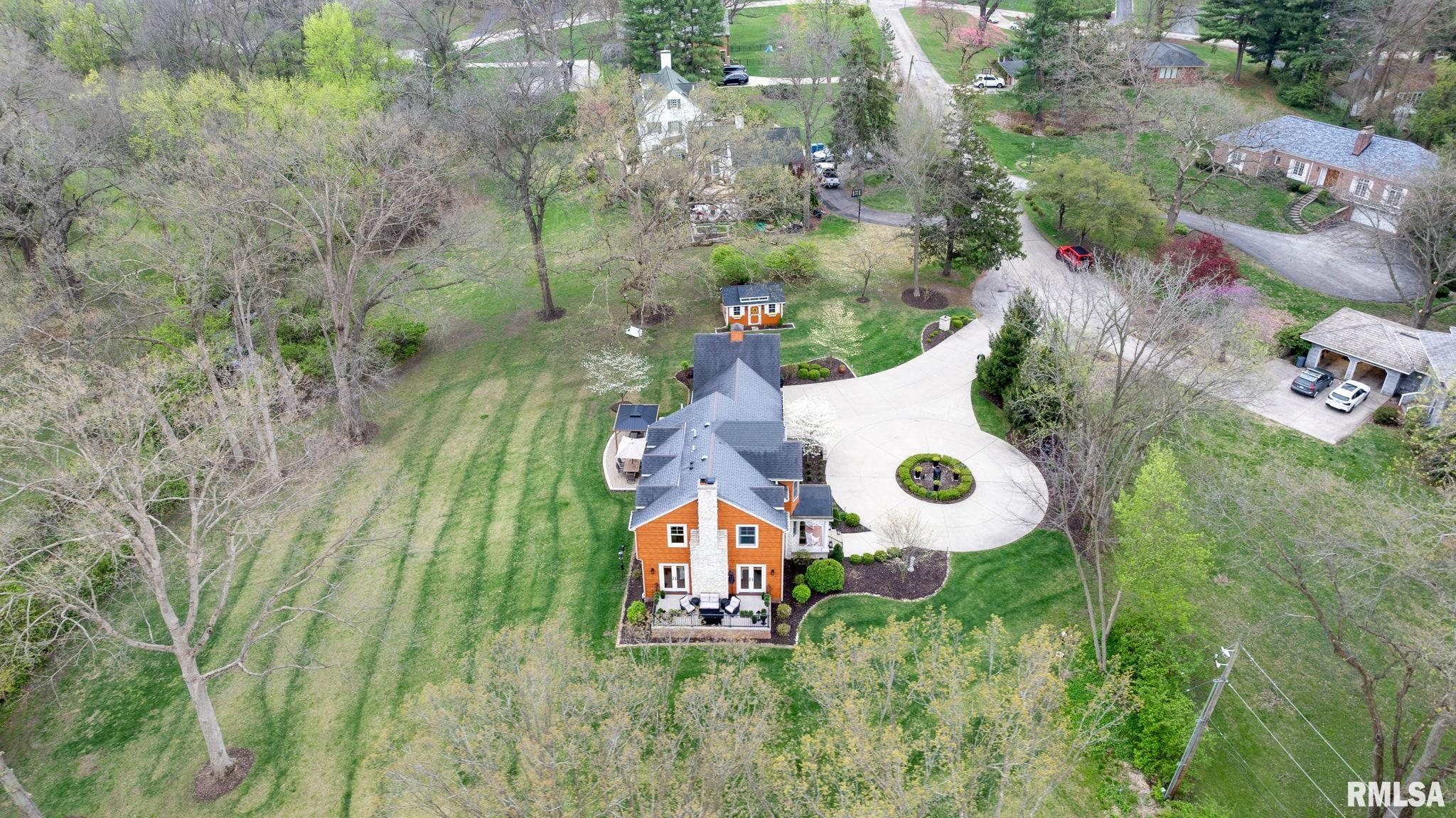 1 HILLCREST Road