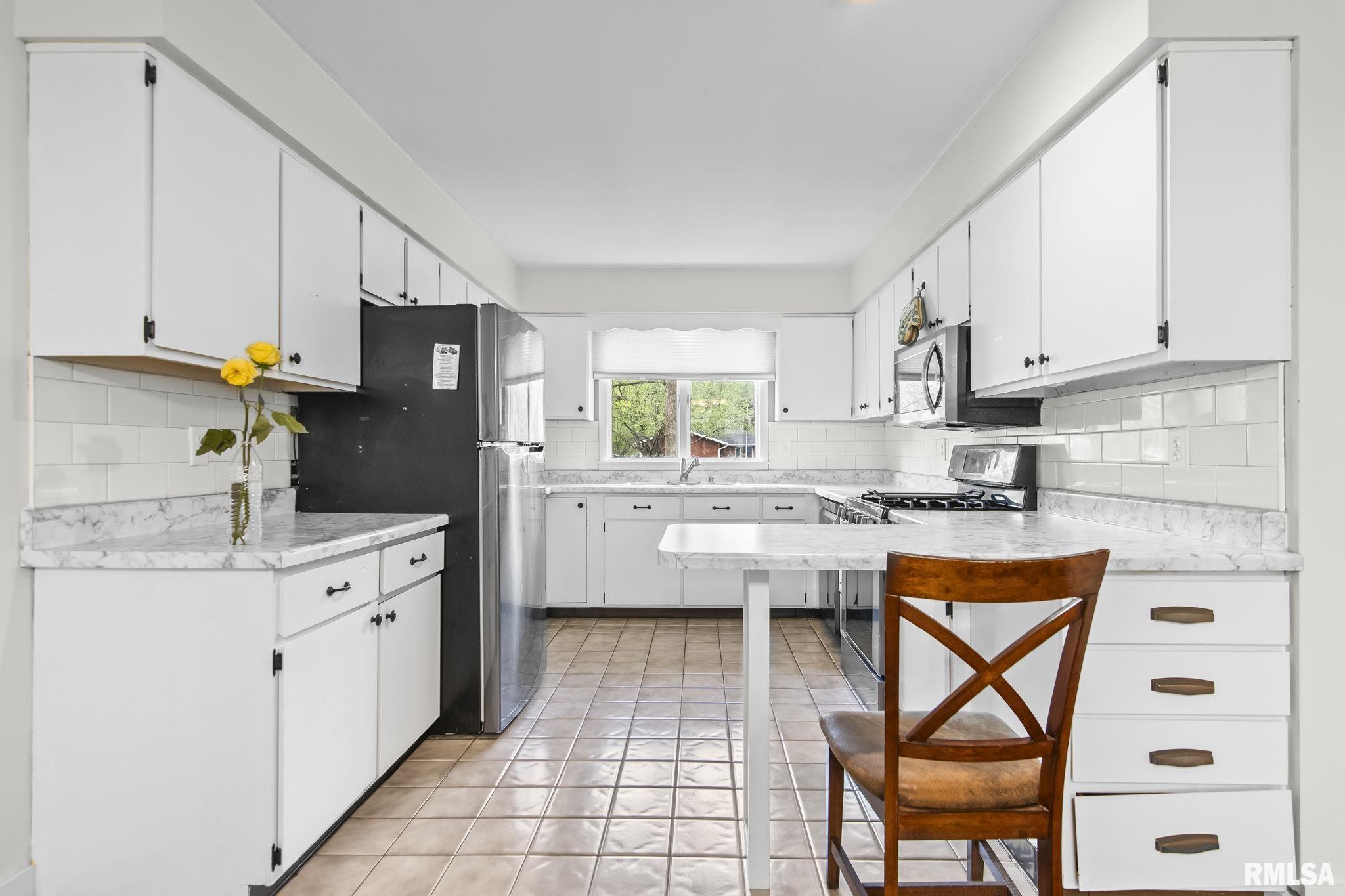 6088 Horseview Drive