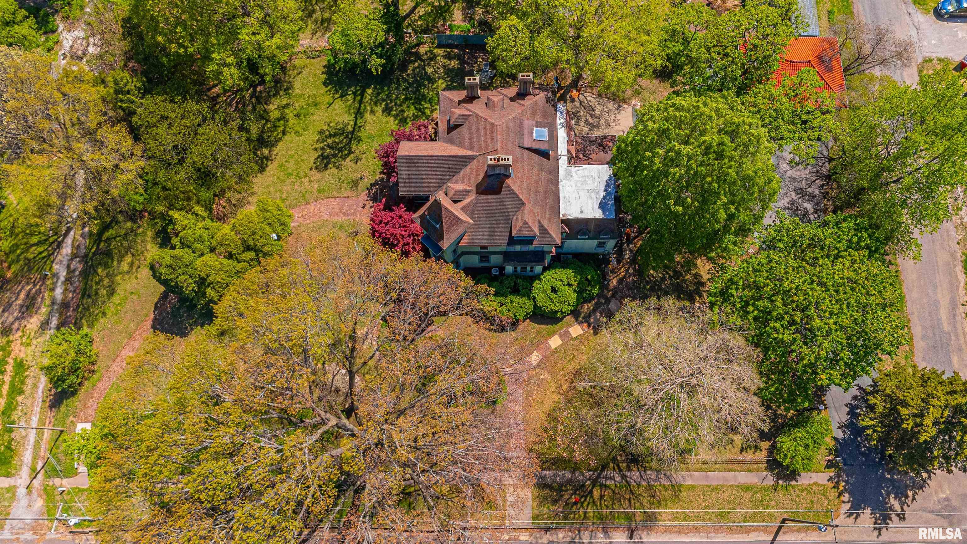 324 W JACKSON Street