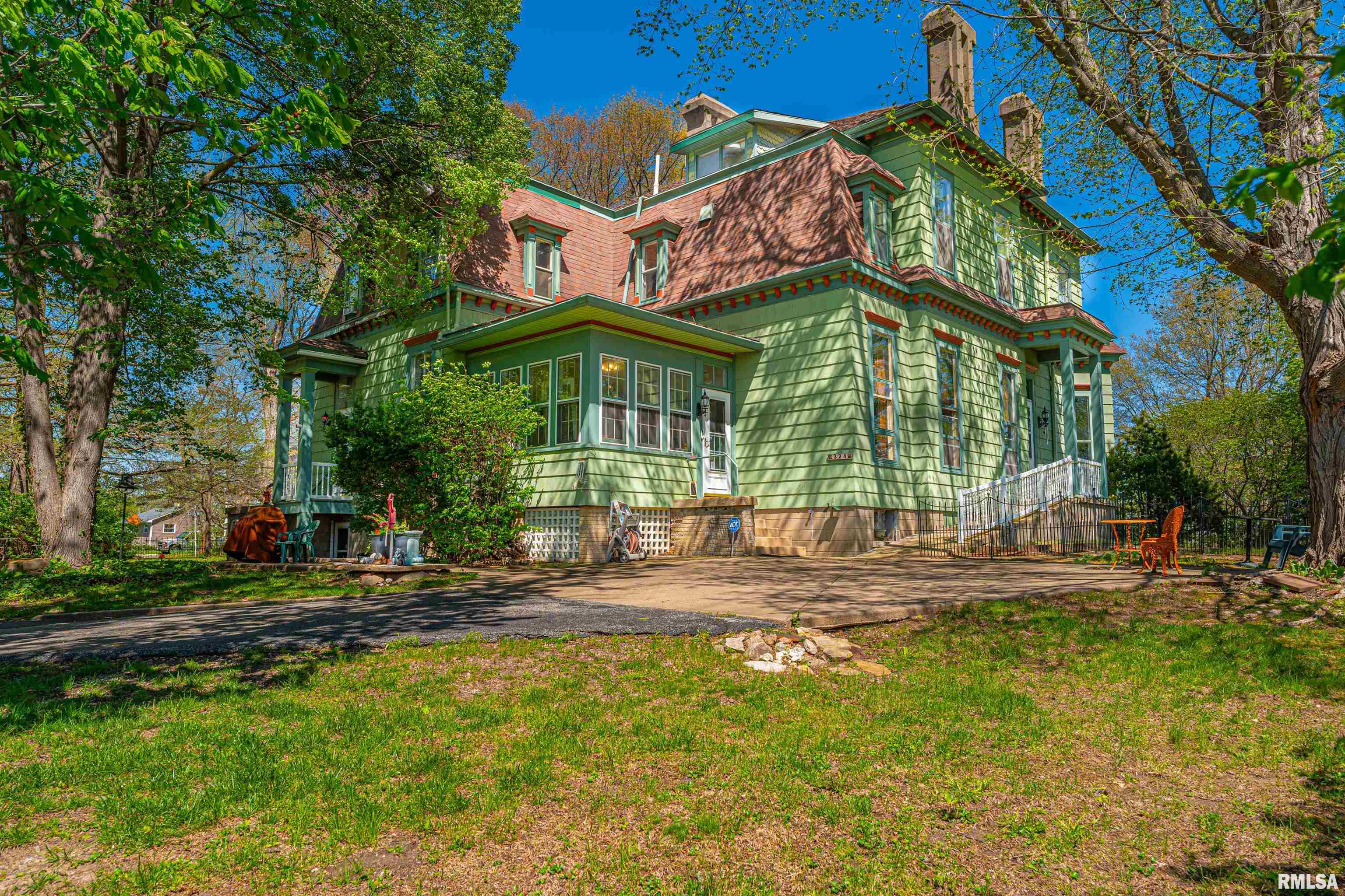 324 W JACKSON Street
