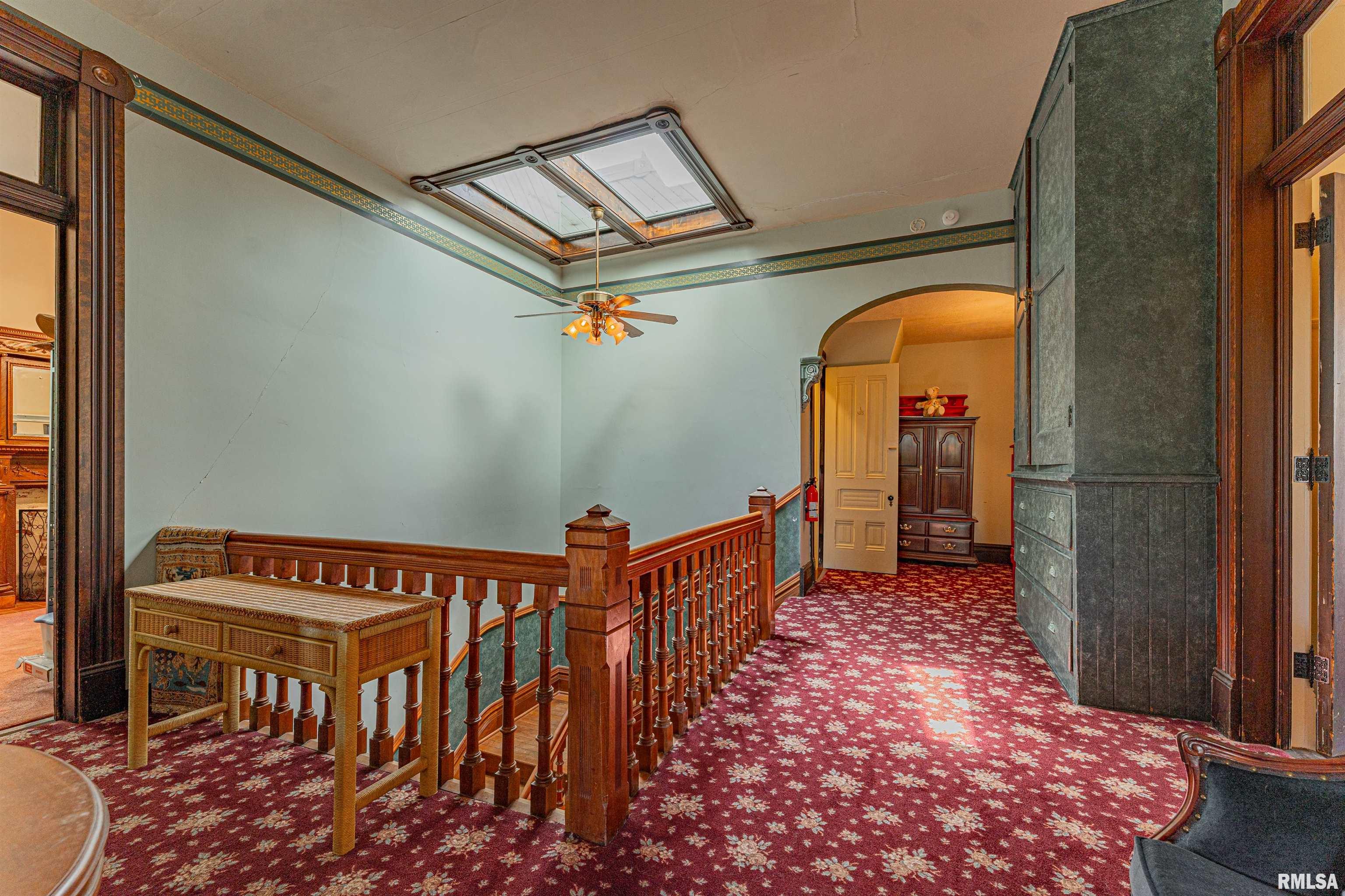324 W JACKSON Street