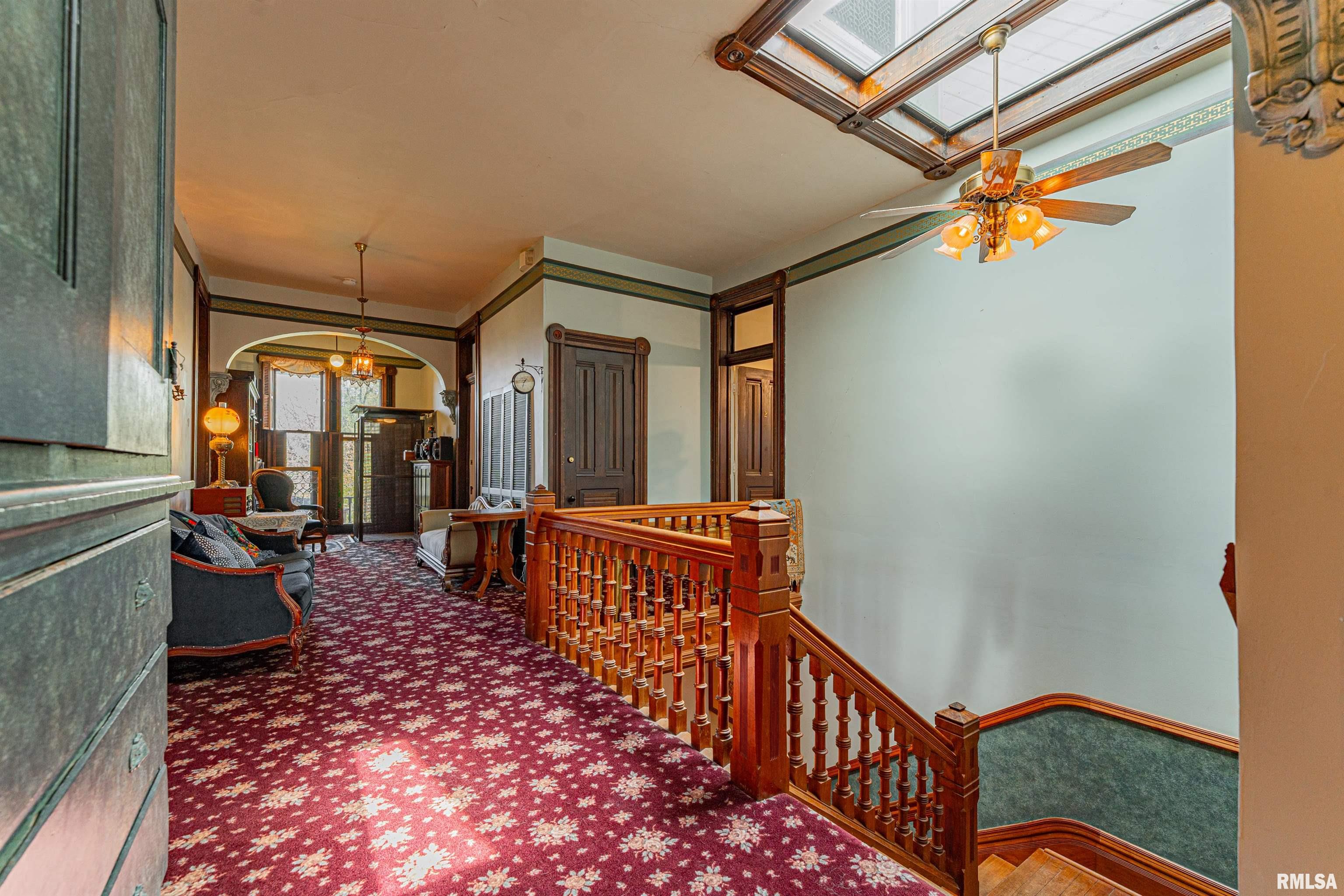 324 W JACKSON Street