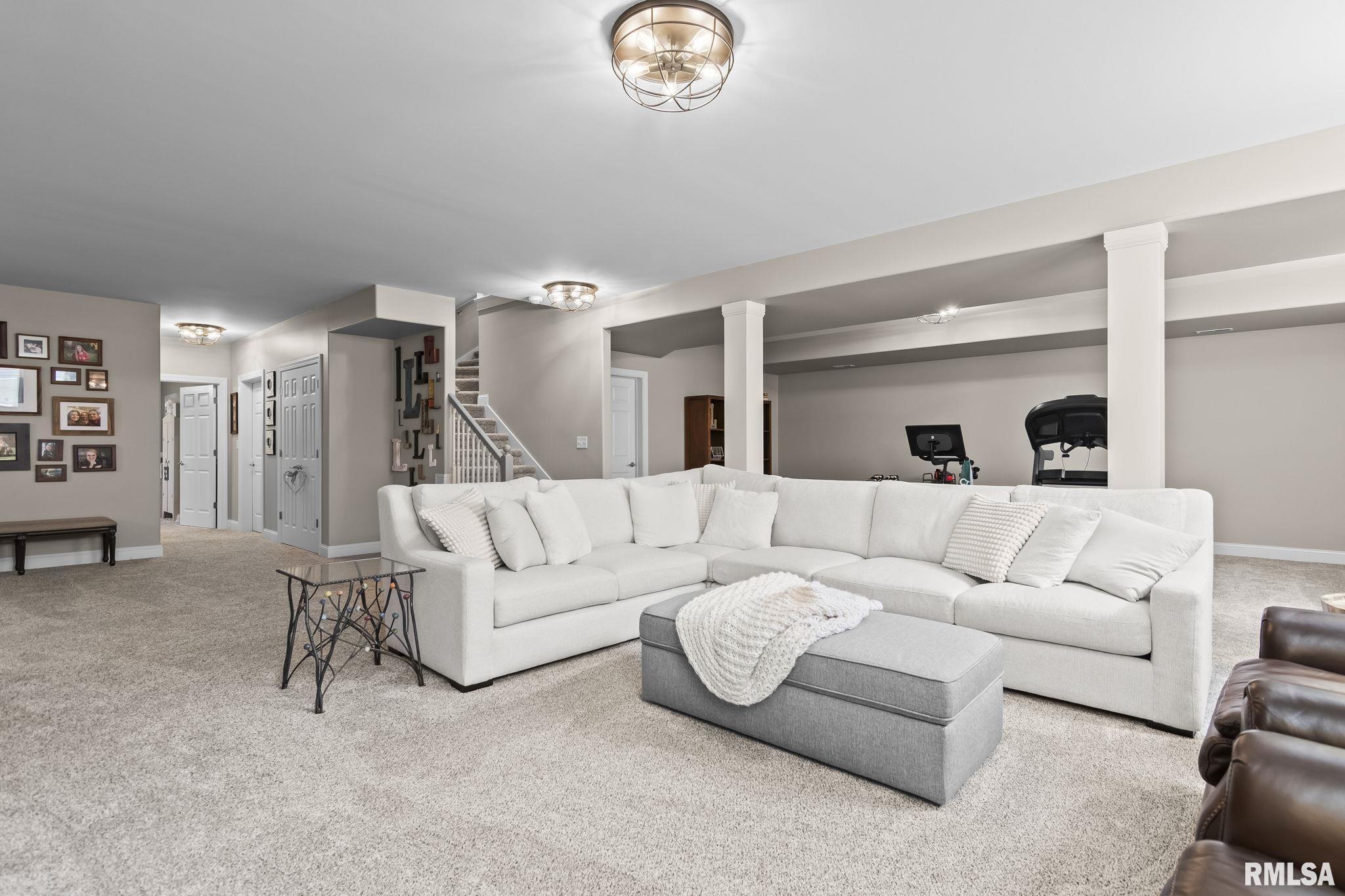 4405 Turtle Bay