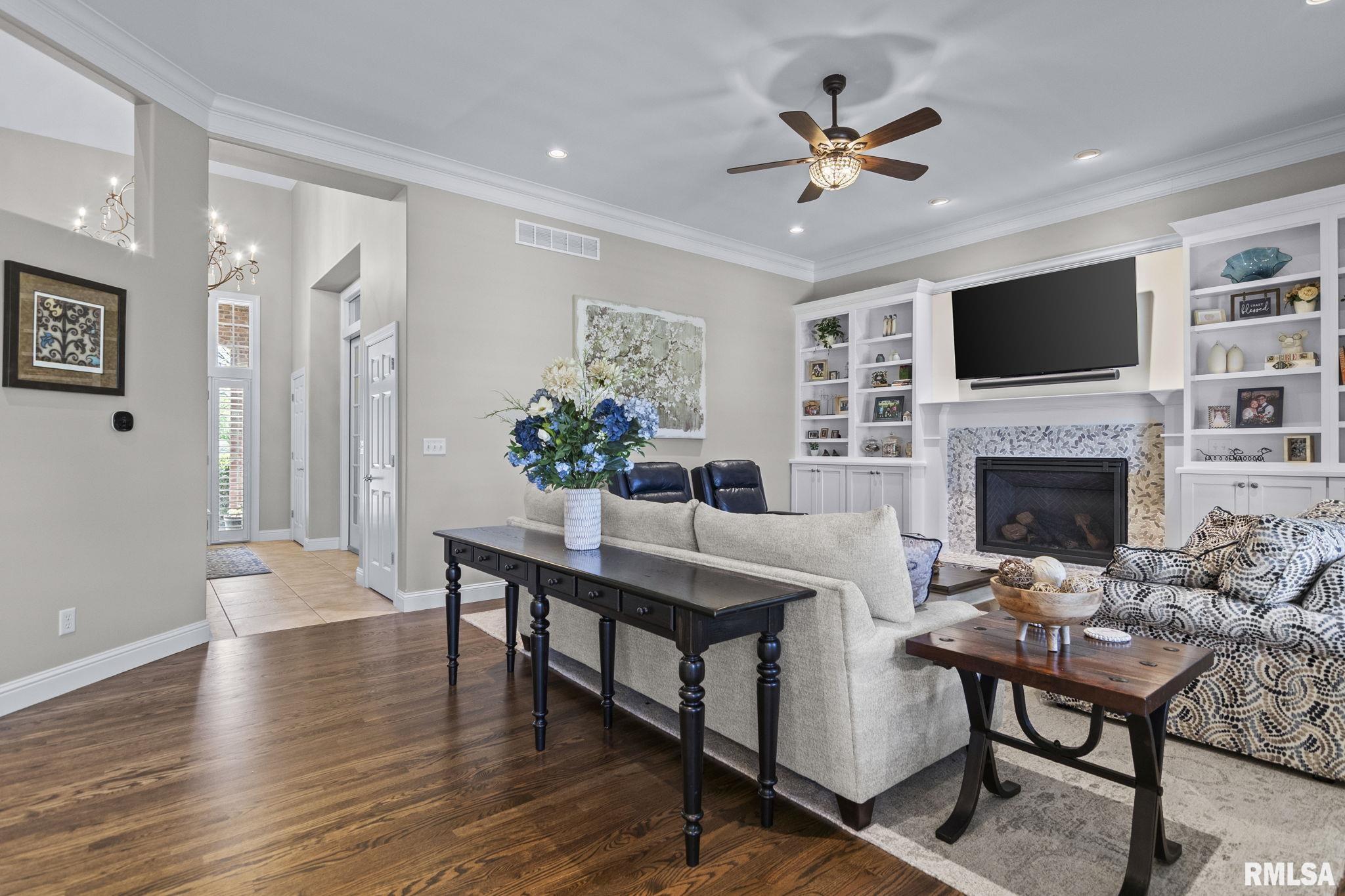 4405 Turtle Bay