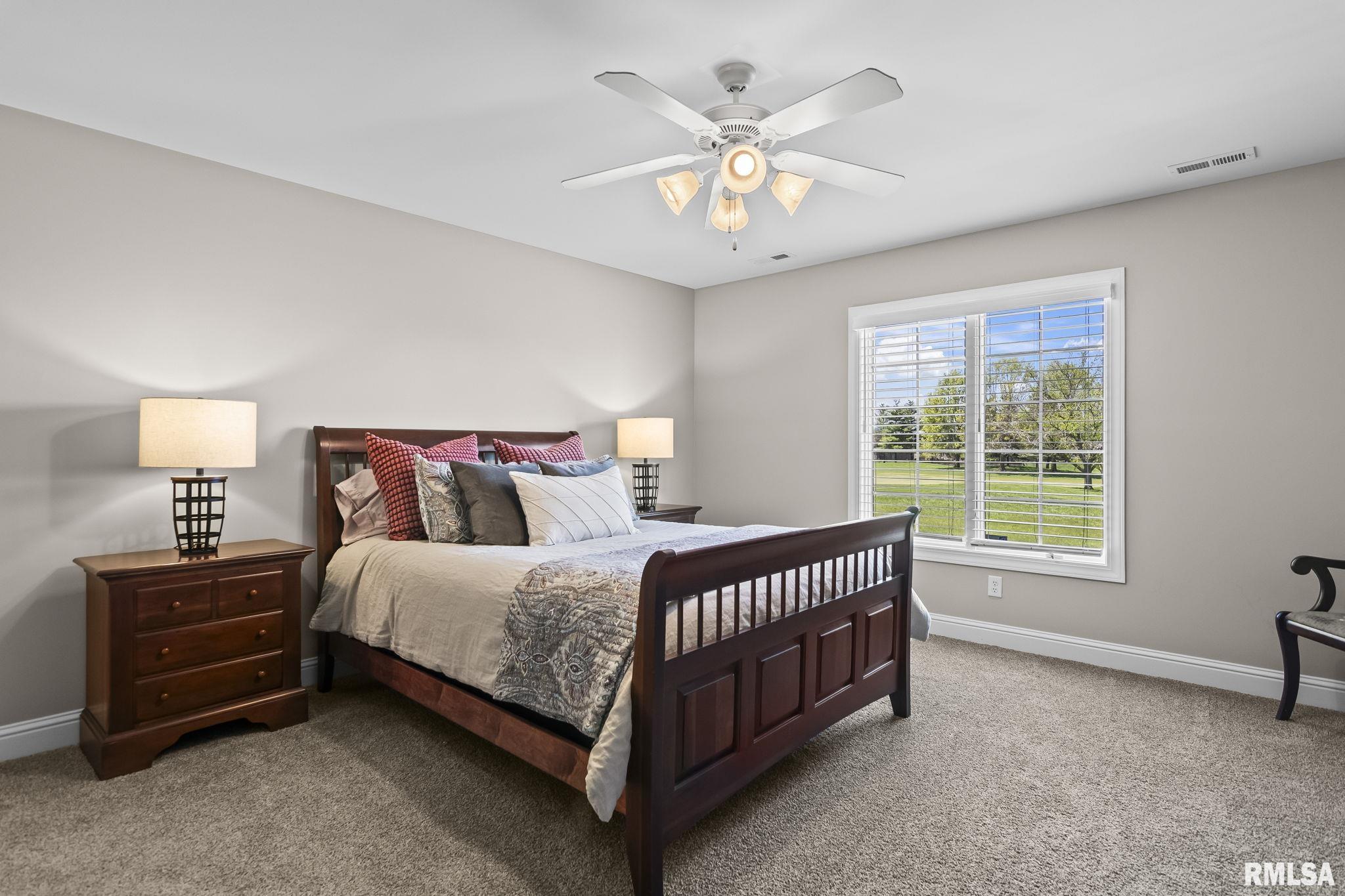 4405 Turtle Bay
