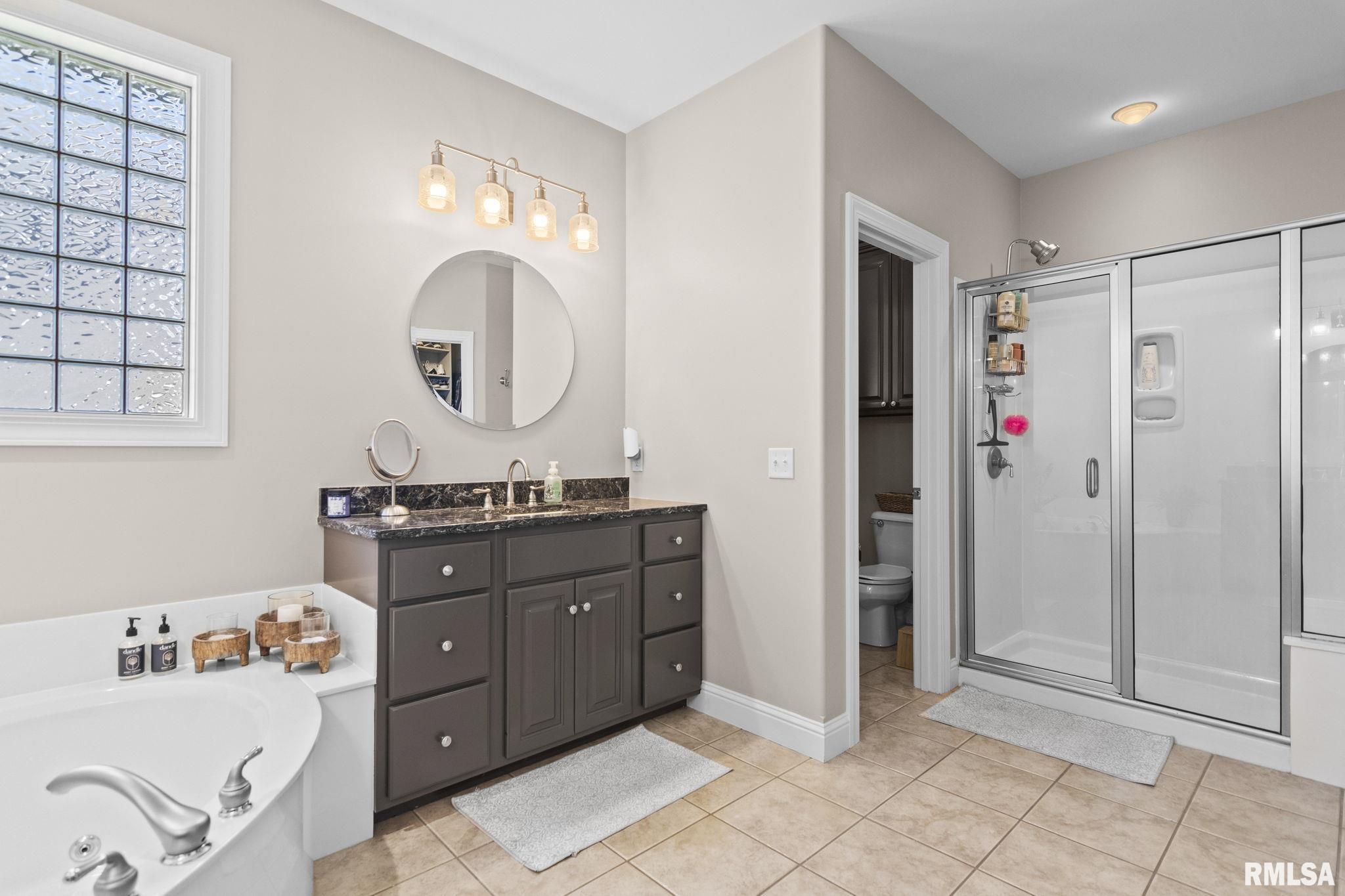 4405 Turtle Bay