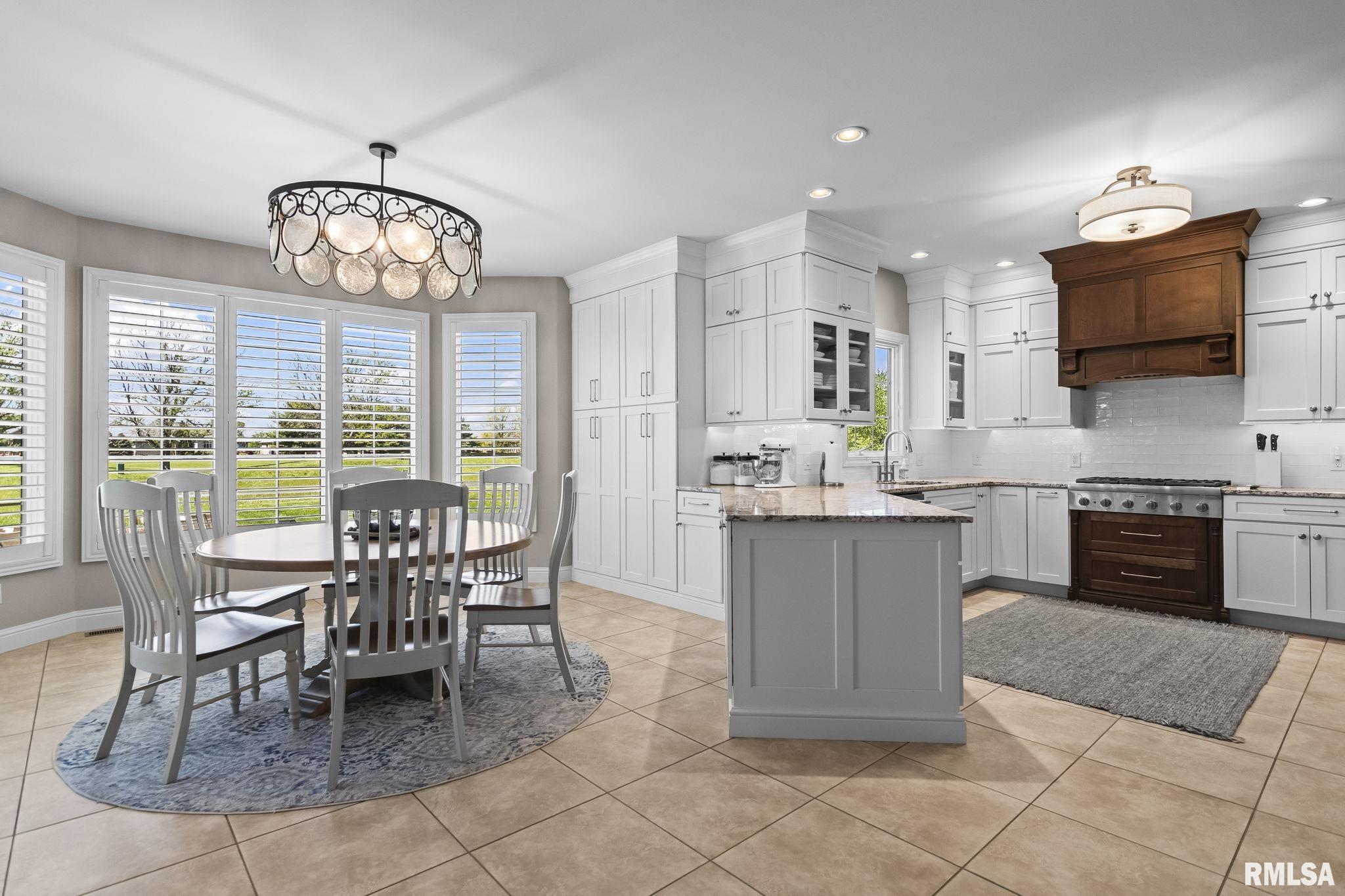 4405 Turtle Bay