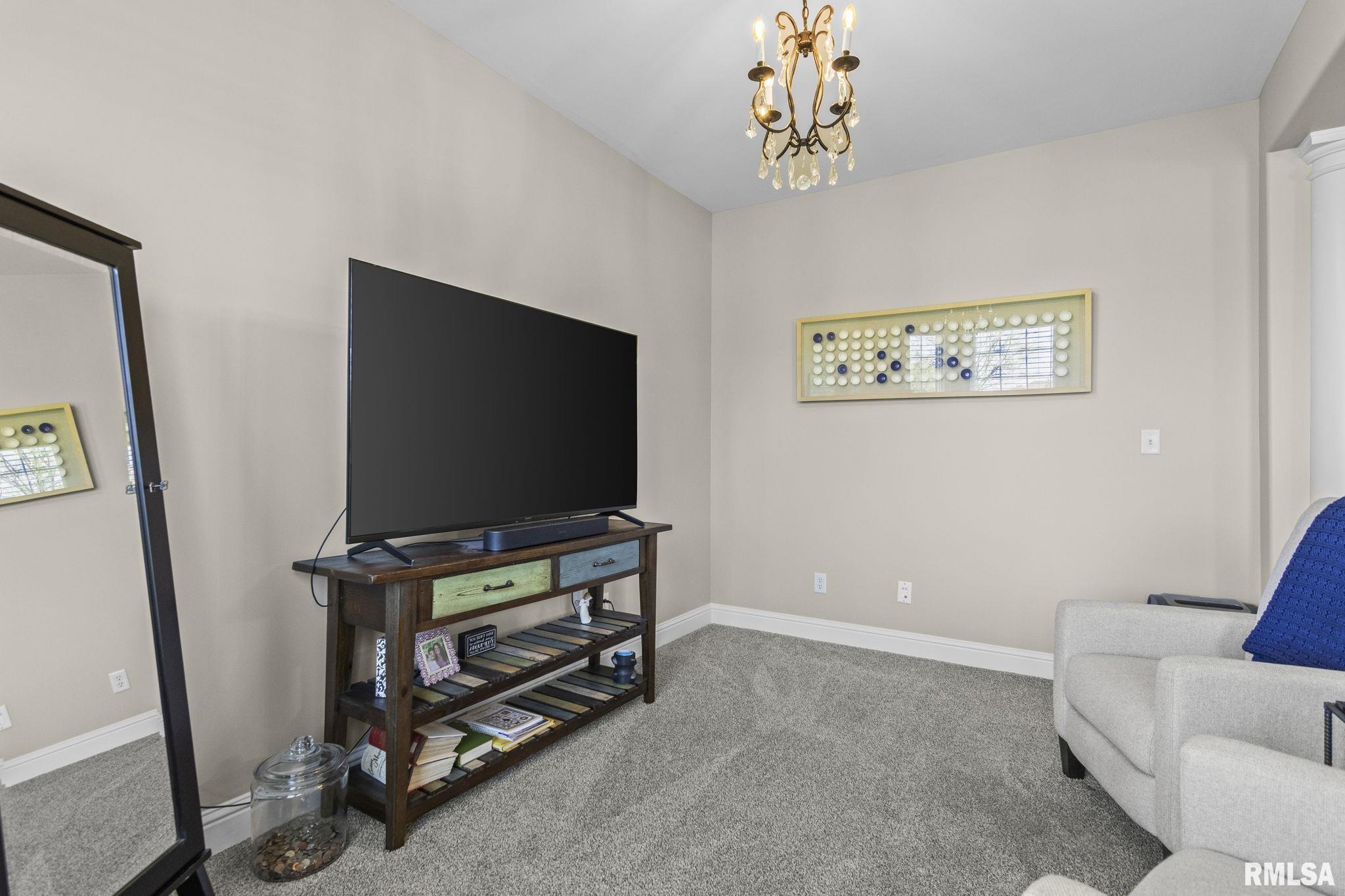 4405 Turtle Bay