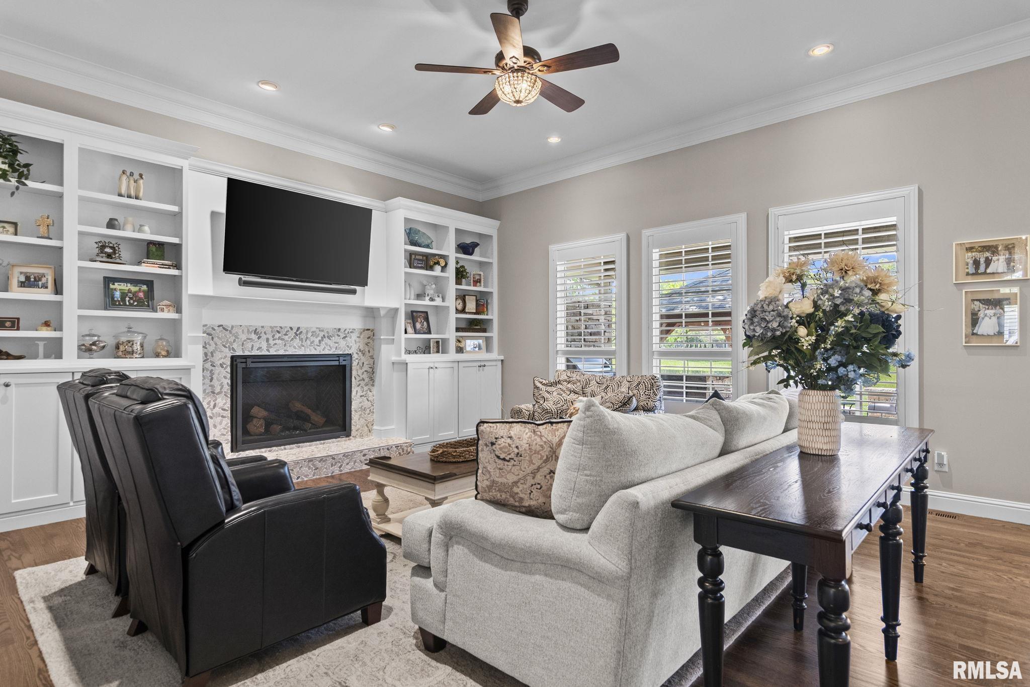 4405 Turtle Bay