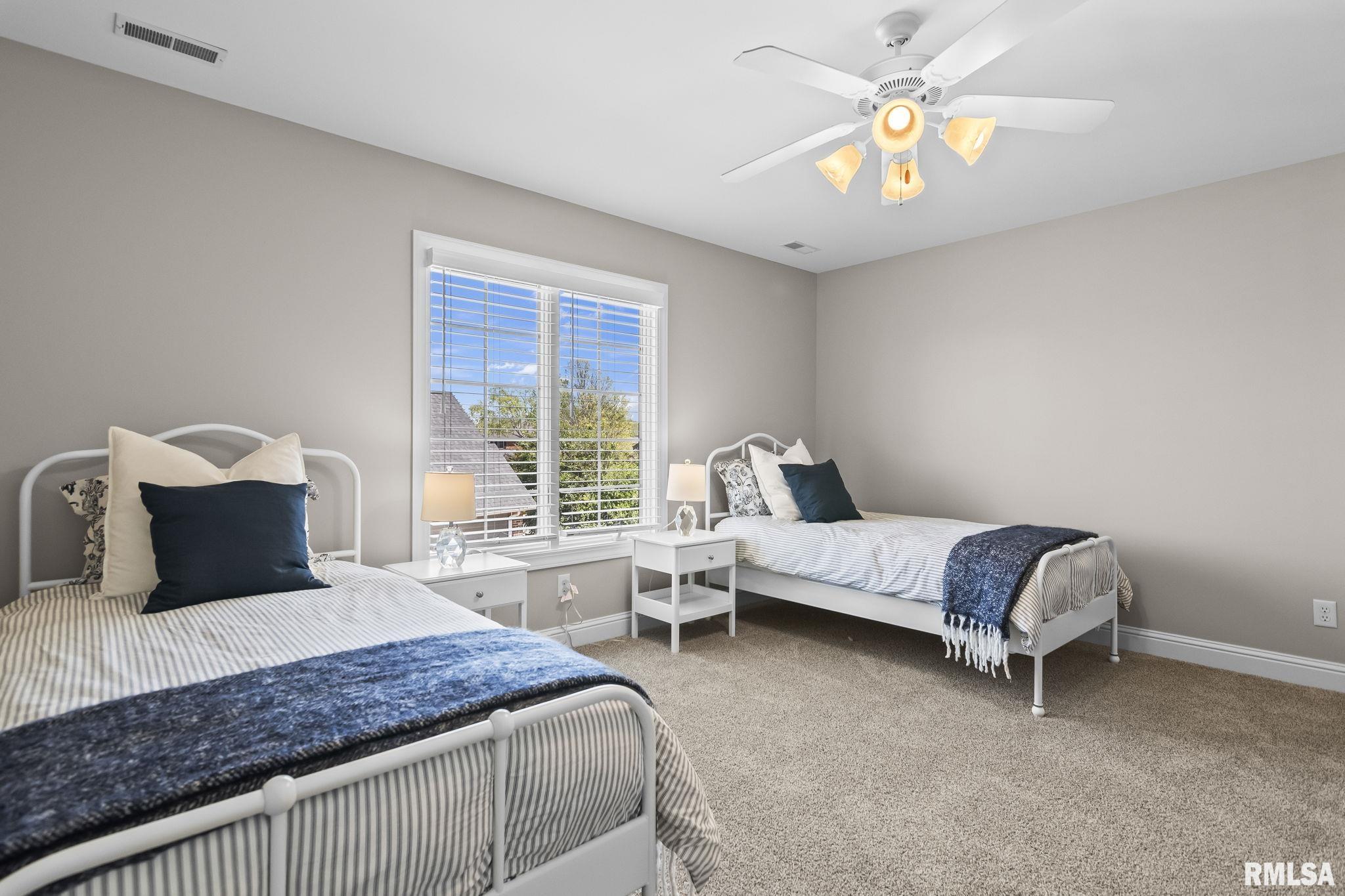 4405 Turtle Bay