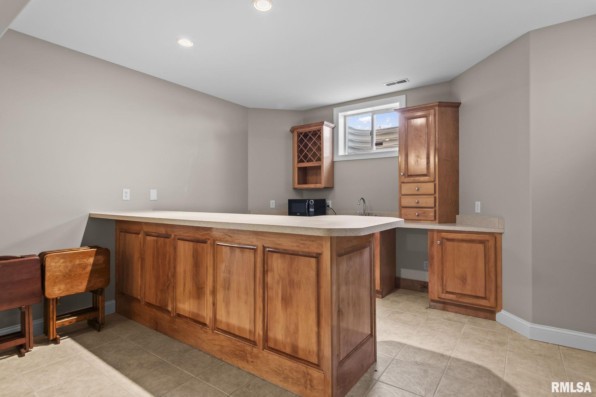 4405 Turtle Bay