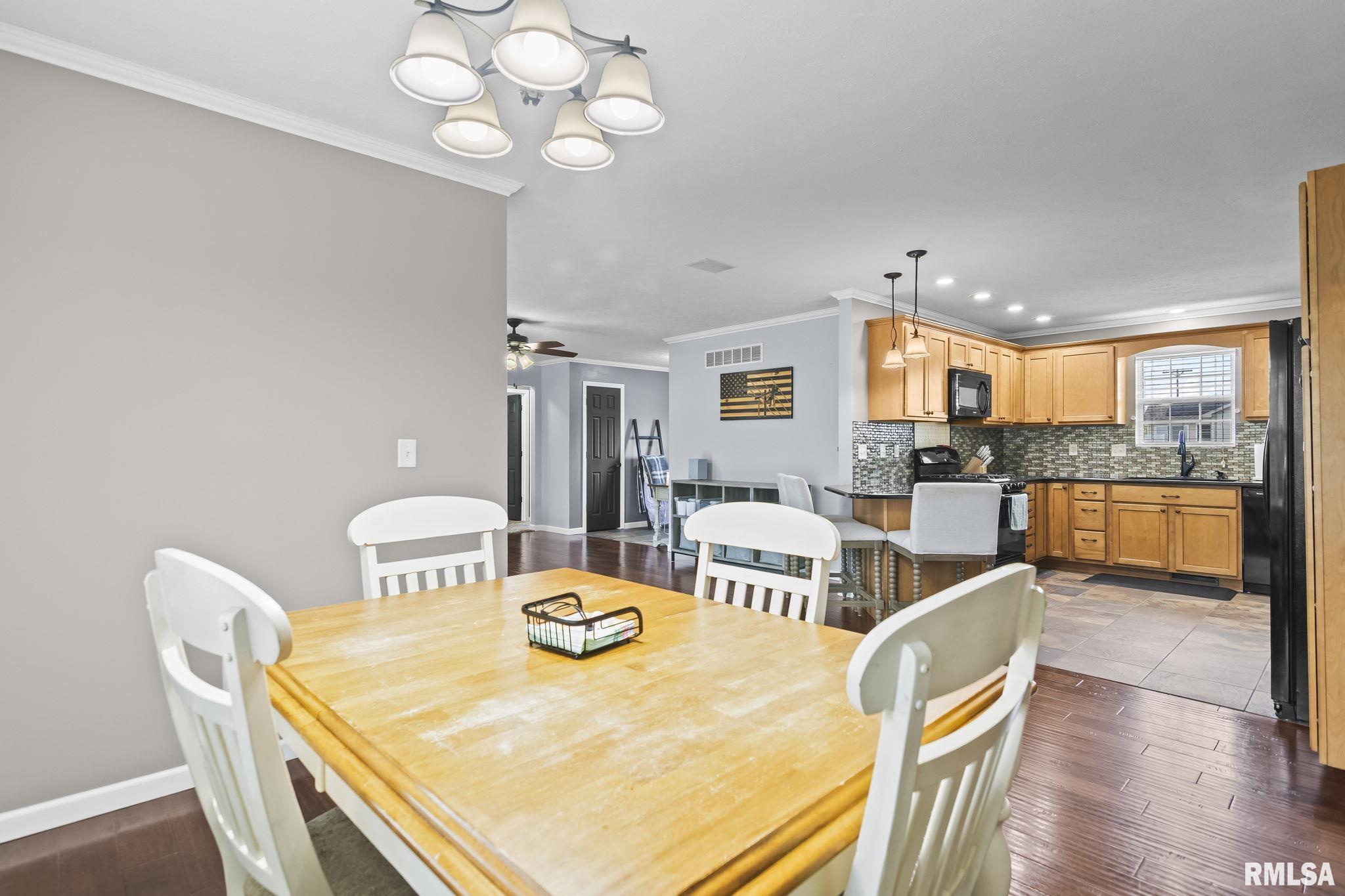 3904 PEACH TREE Drive
