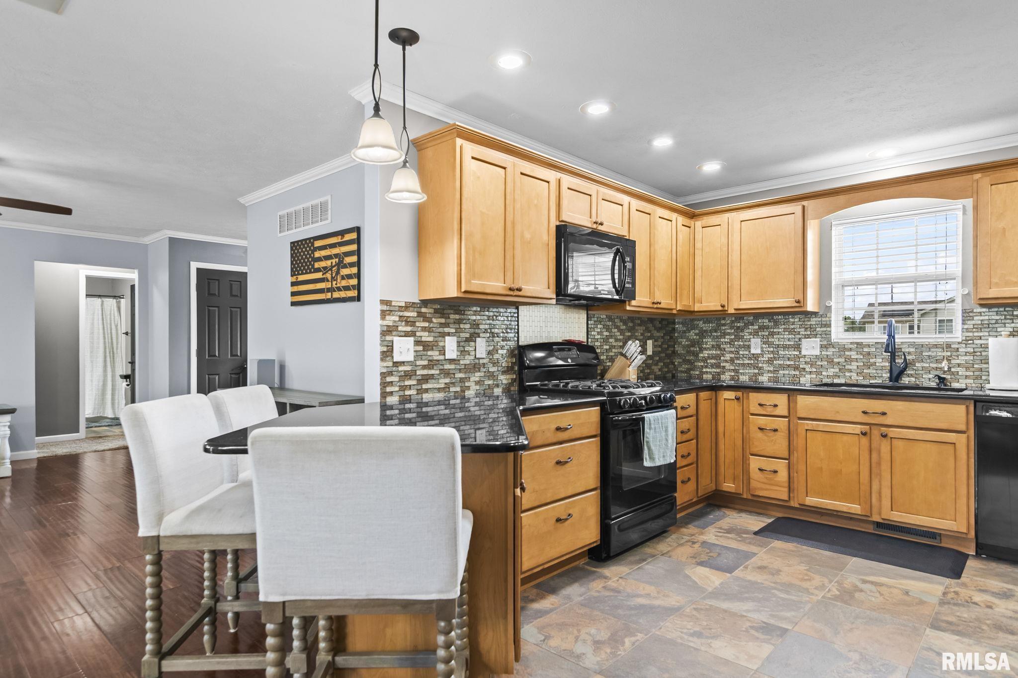 3904 PEACH TREE Drive