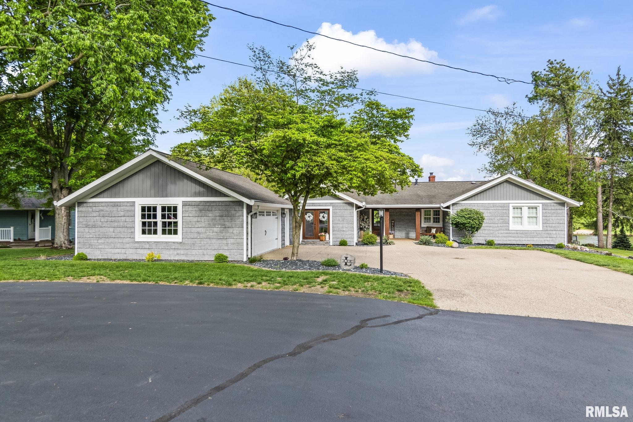 1508 W LAKE SHORE Drive