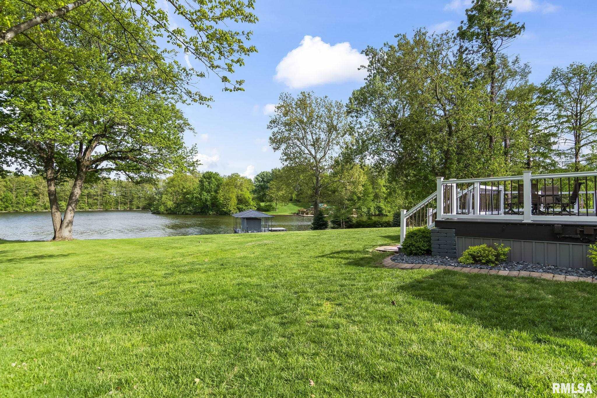 1508 W LAKE SHORE Drive