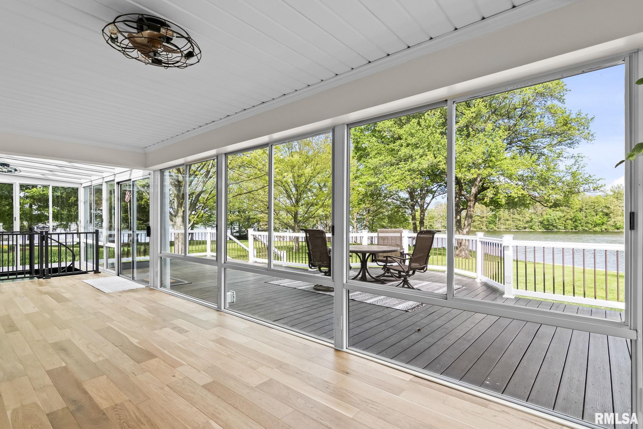 1508 W LAKE SHORE Drive