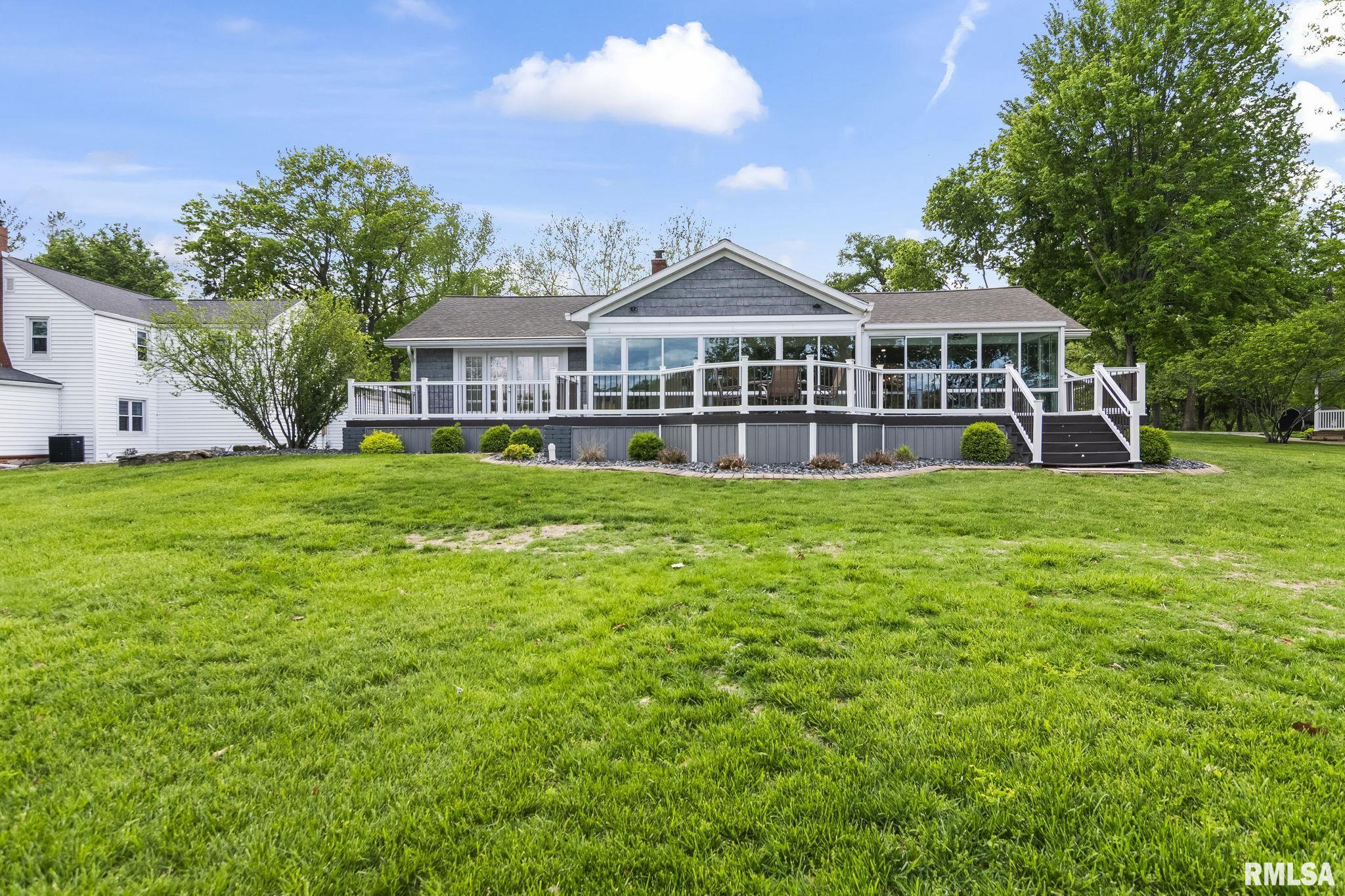 1508 W LAKE SHORE Drive