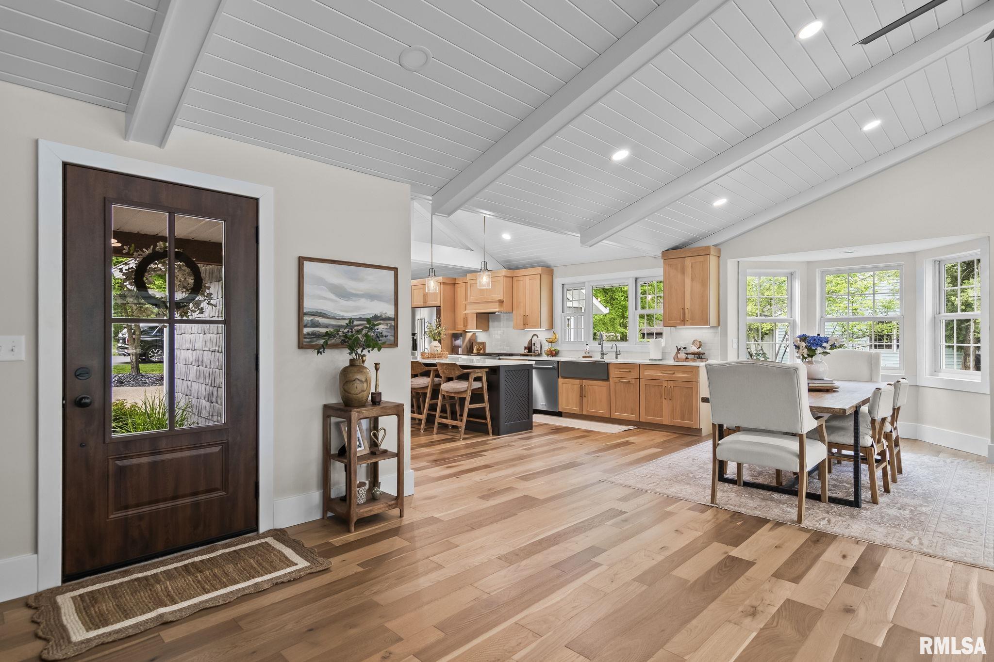 1508 W LAKE SHORE Drive