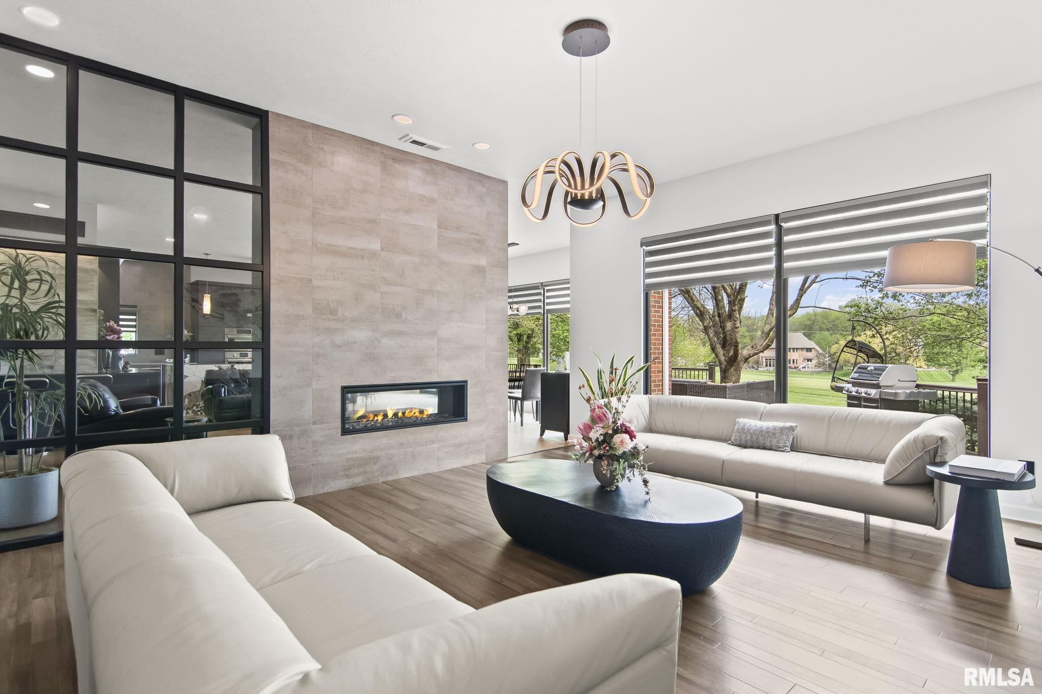 4420 Turtle Bay