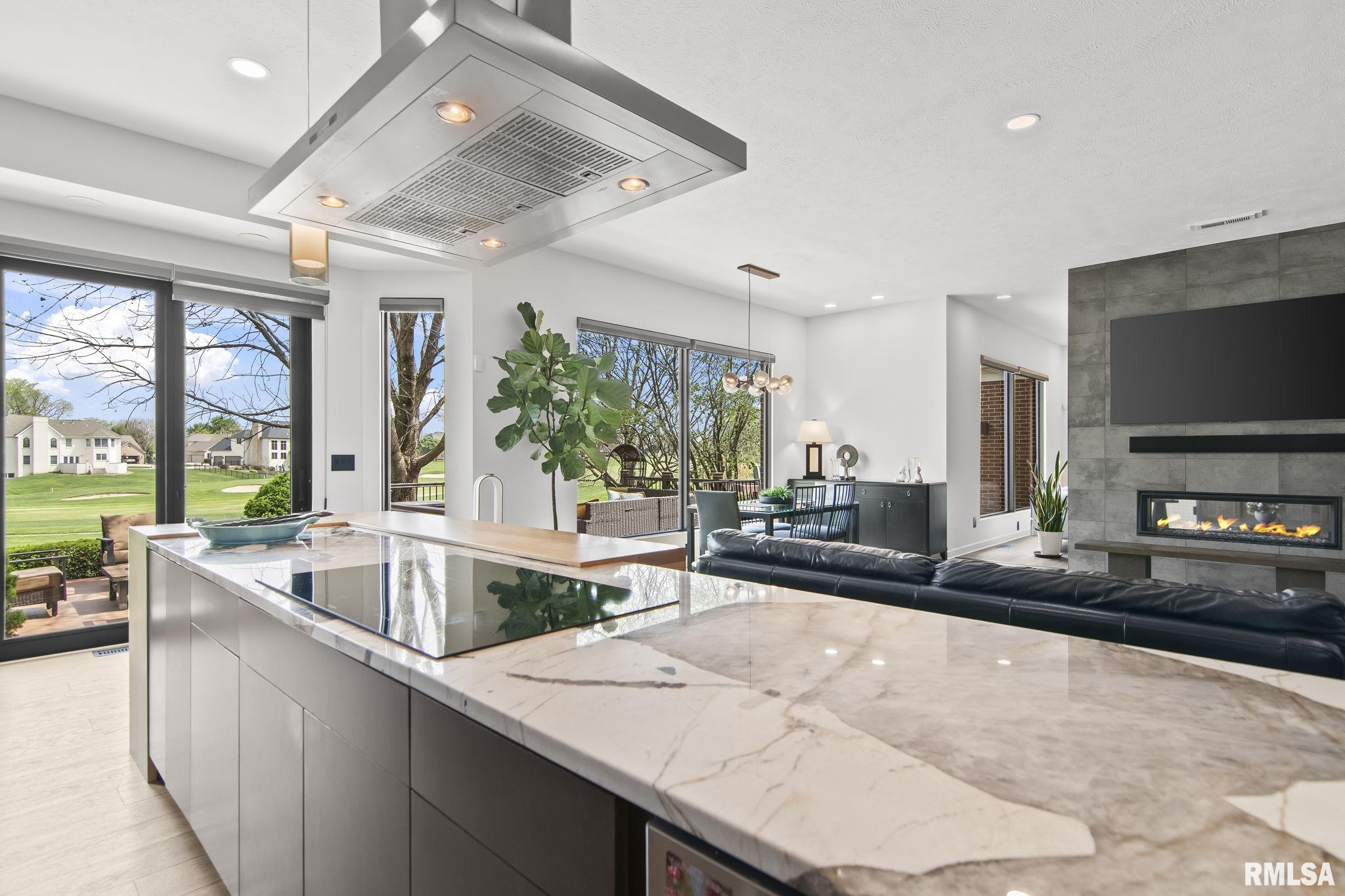 4420 Turtle Bay
