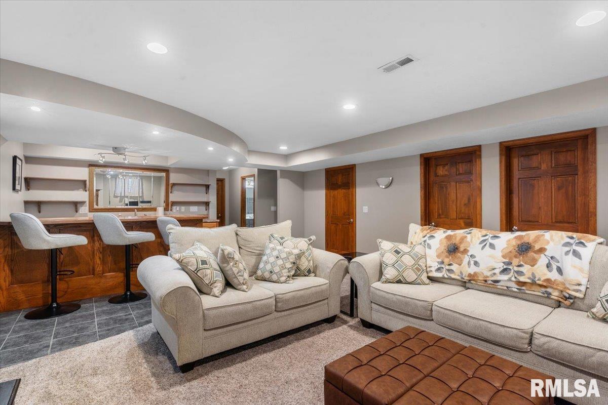 6808 Ninebark Drive