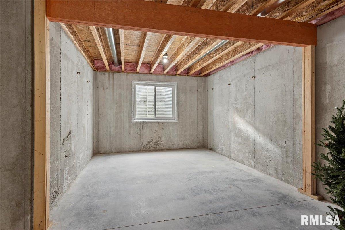 3702 WESTGATE Drive