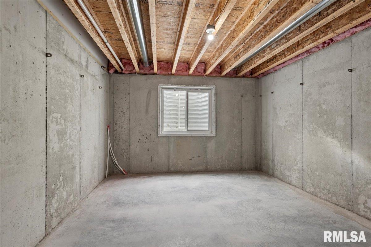 3702 WESTGATE Drive
