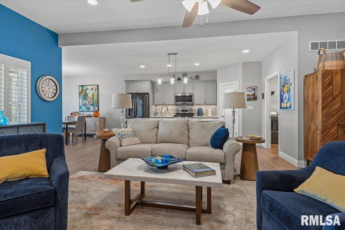 3702 WESTGATE Drive
