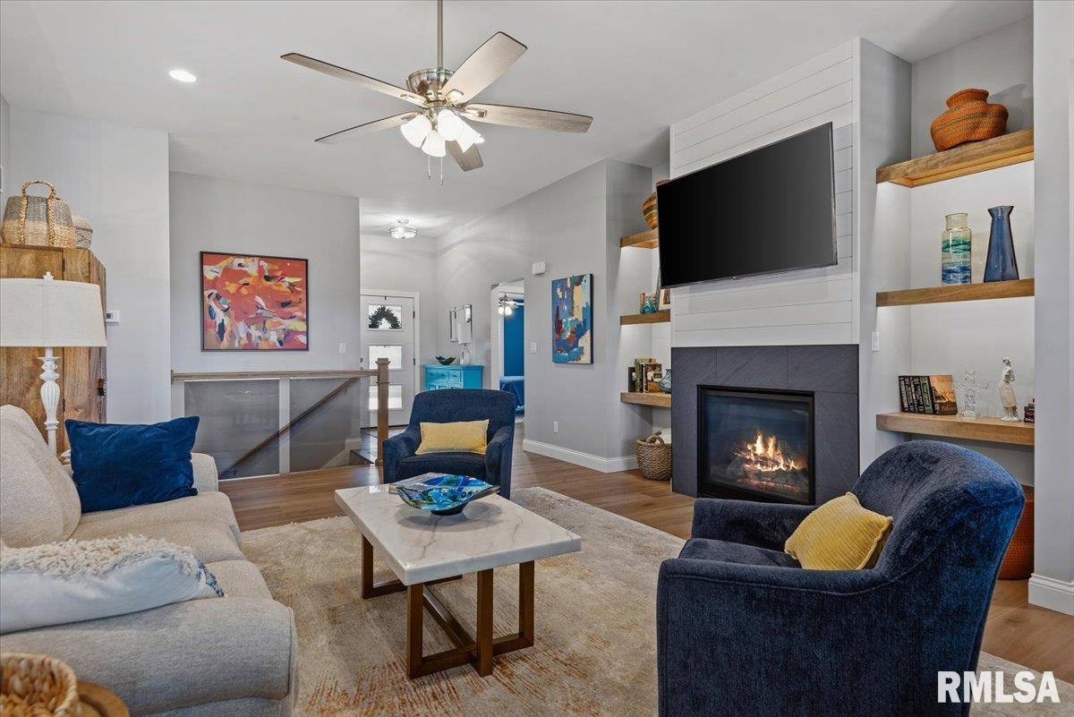 3702 WESTGATE Drive