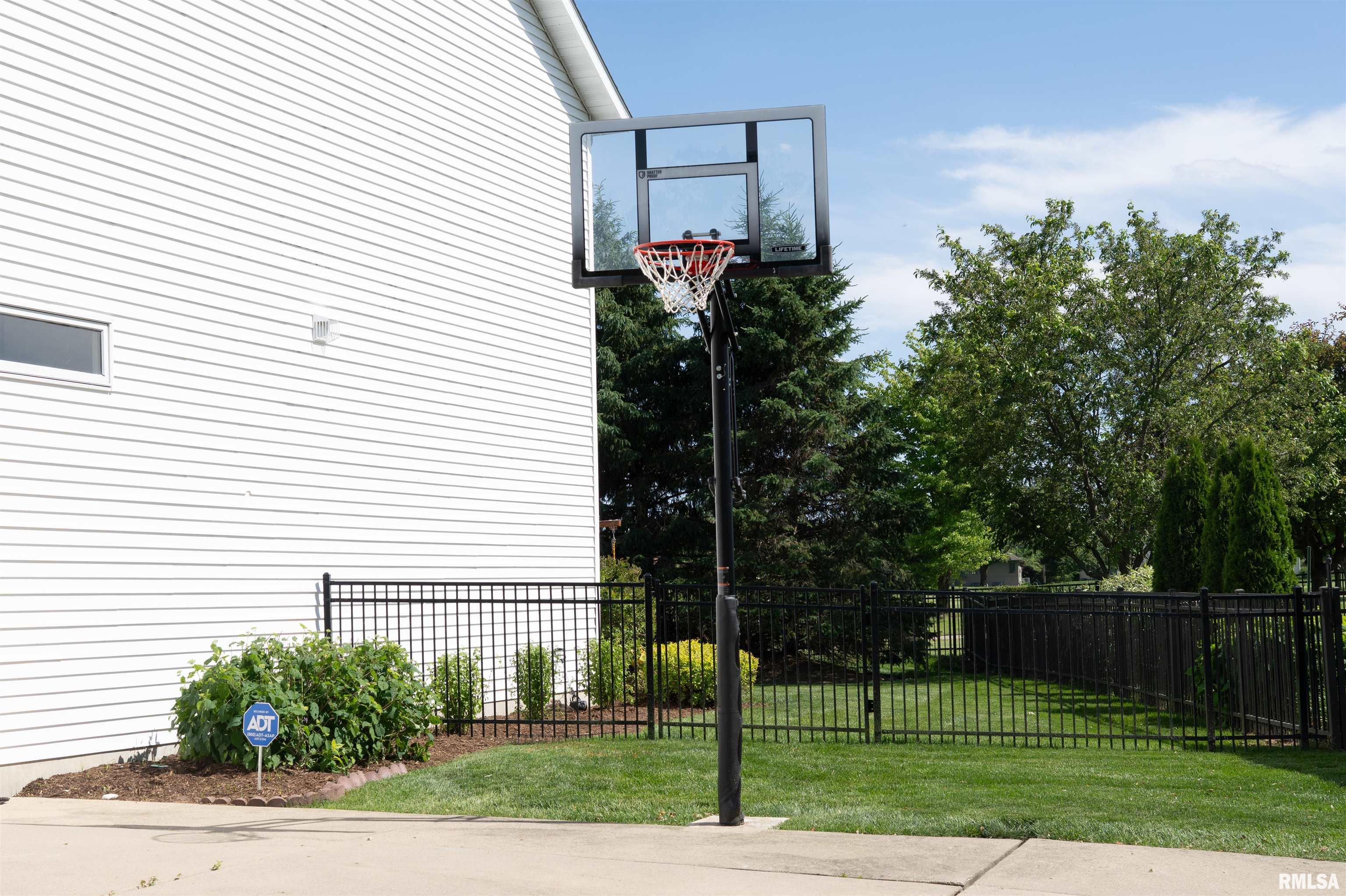 2600 Muirfield Road