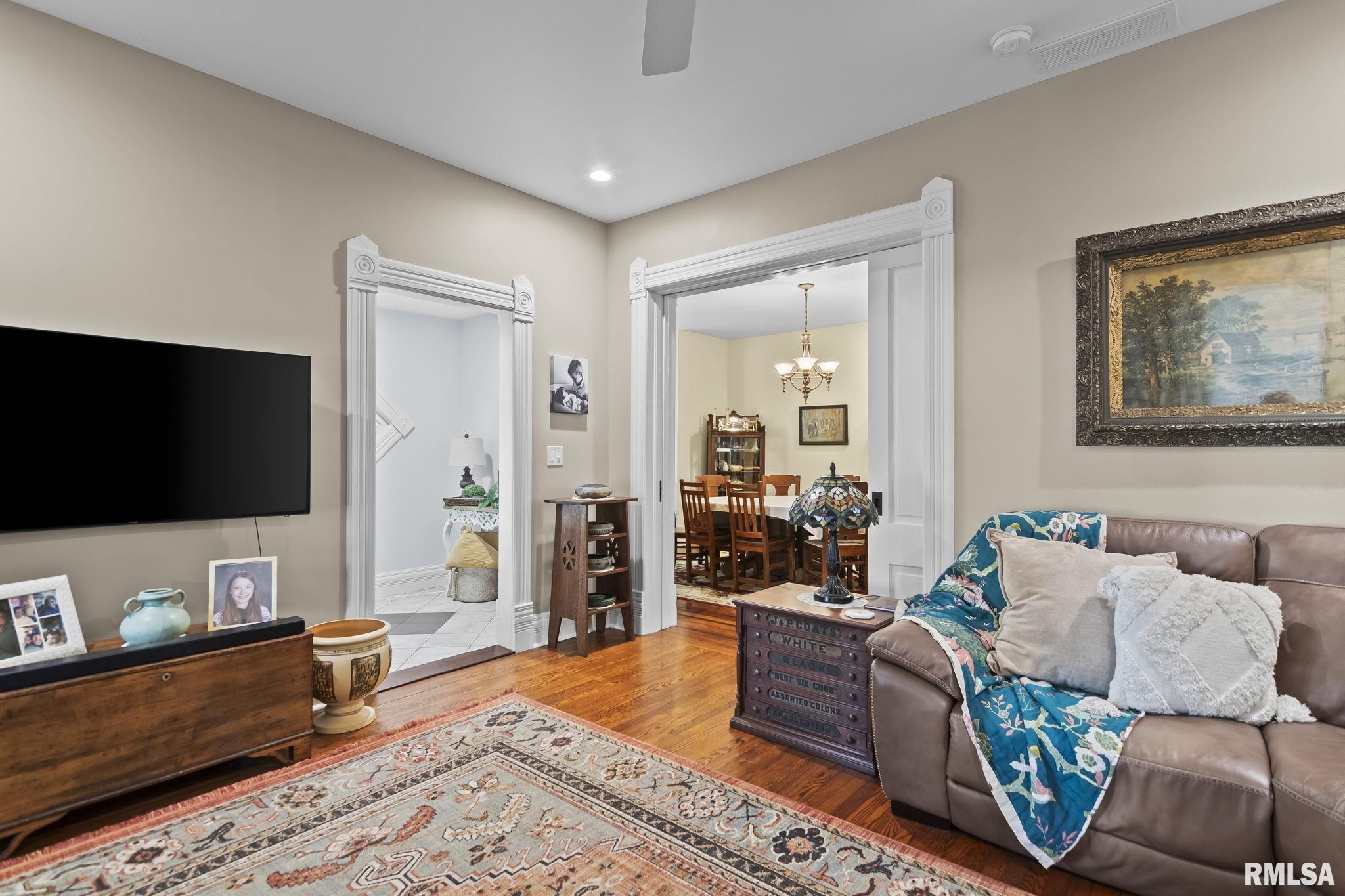 342 W Prairie Street