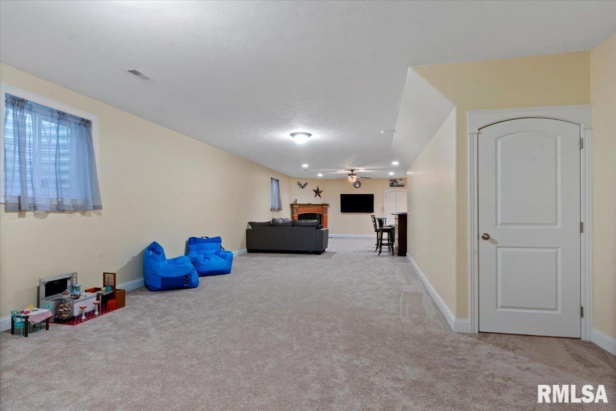 5616 Legacy Lane