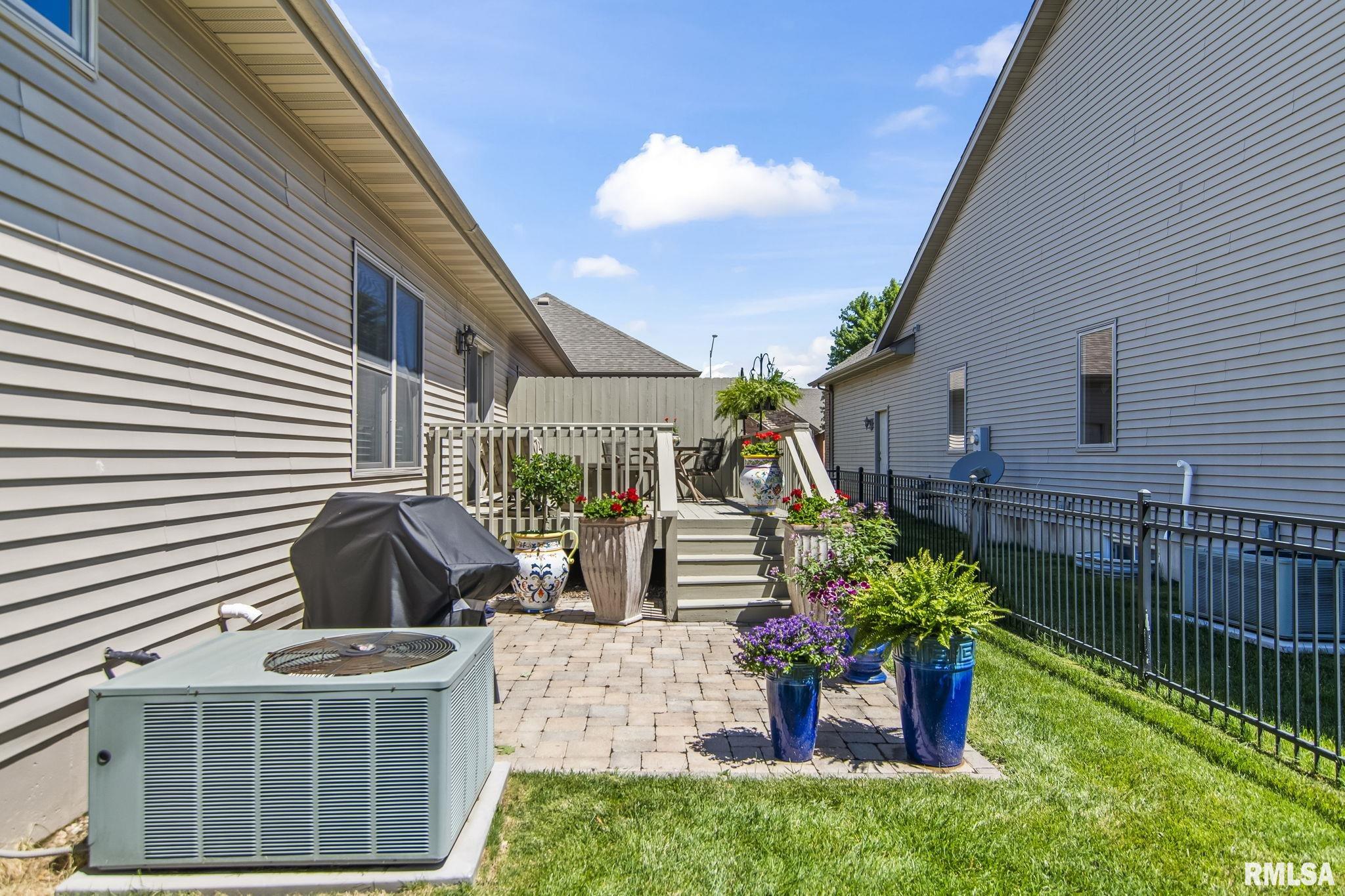 1800 Interlacken Road