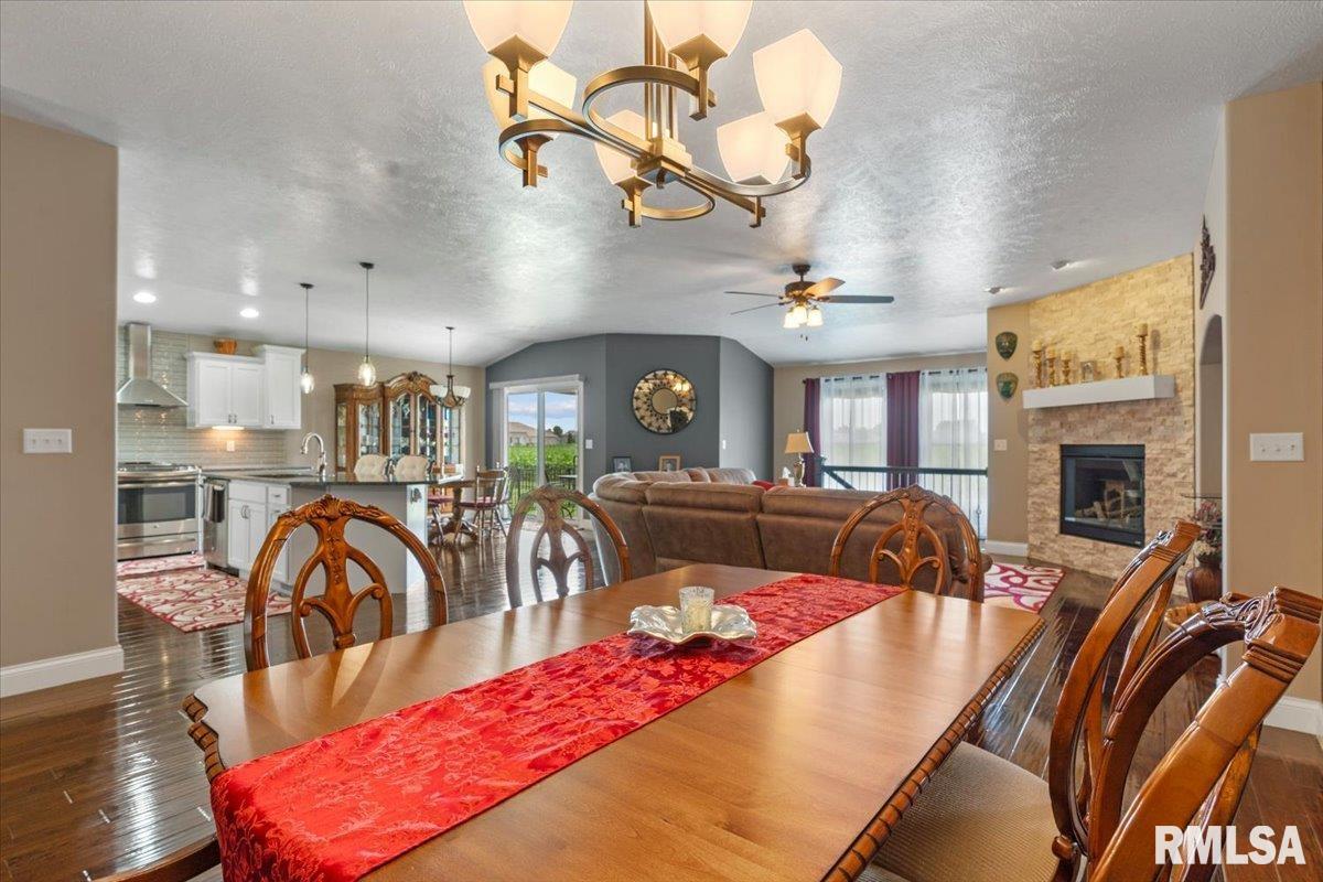 2820 Castlerock Ridge Ridge