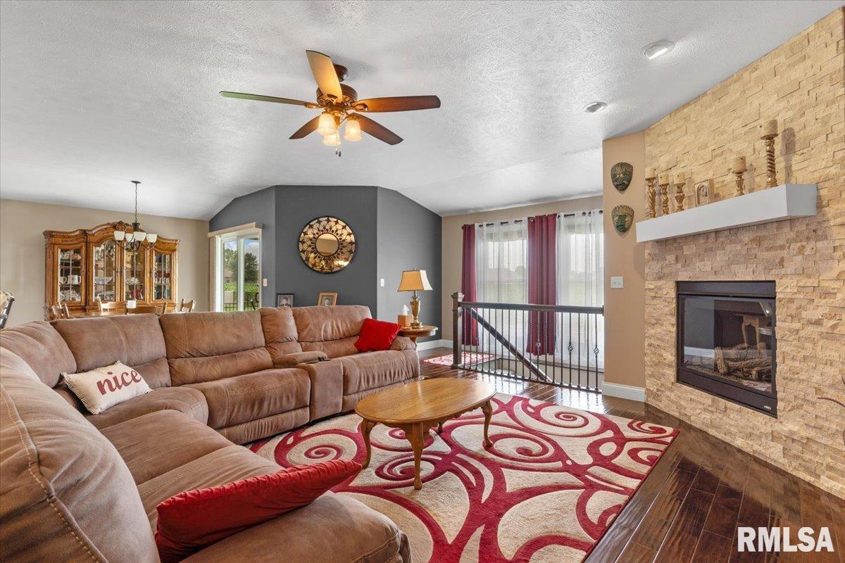 2820 Castlerock Ridge Ridge