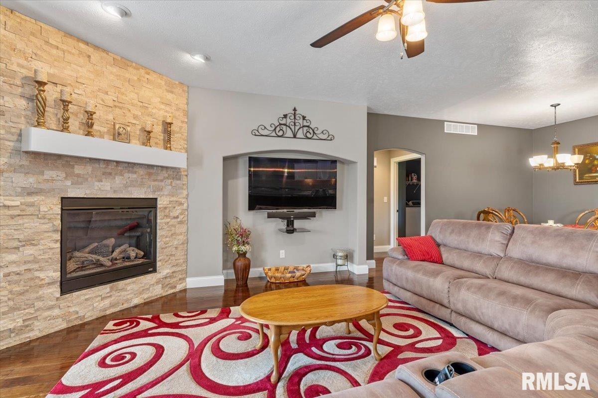 2820 Castlerock Ridge Ridge