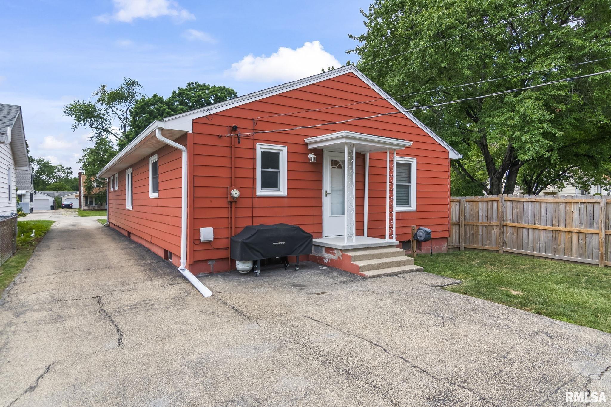 3232 S 3RD Street