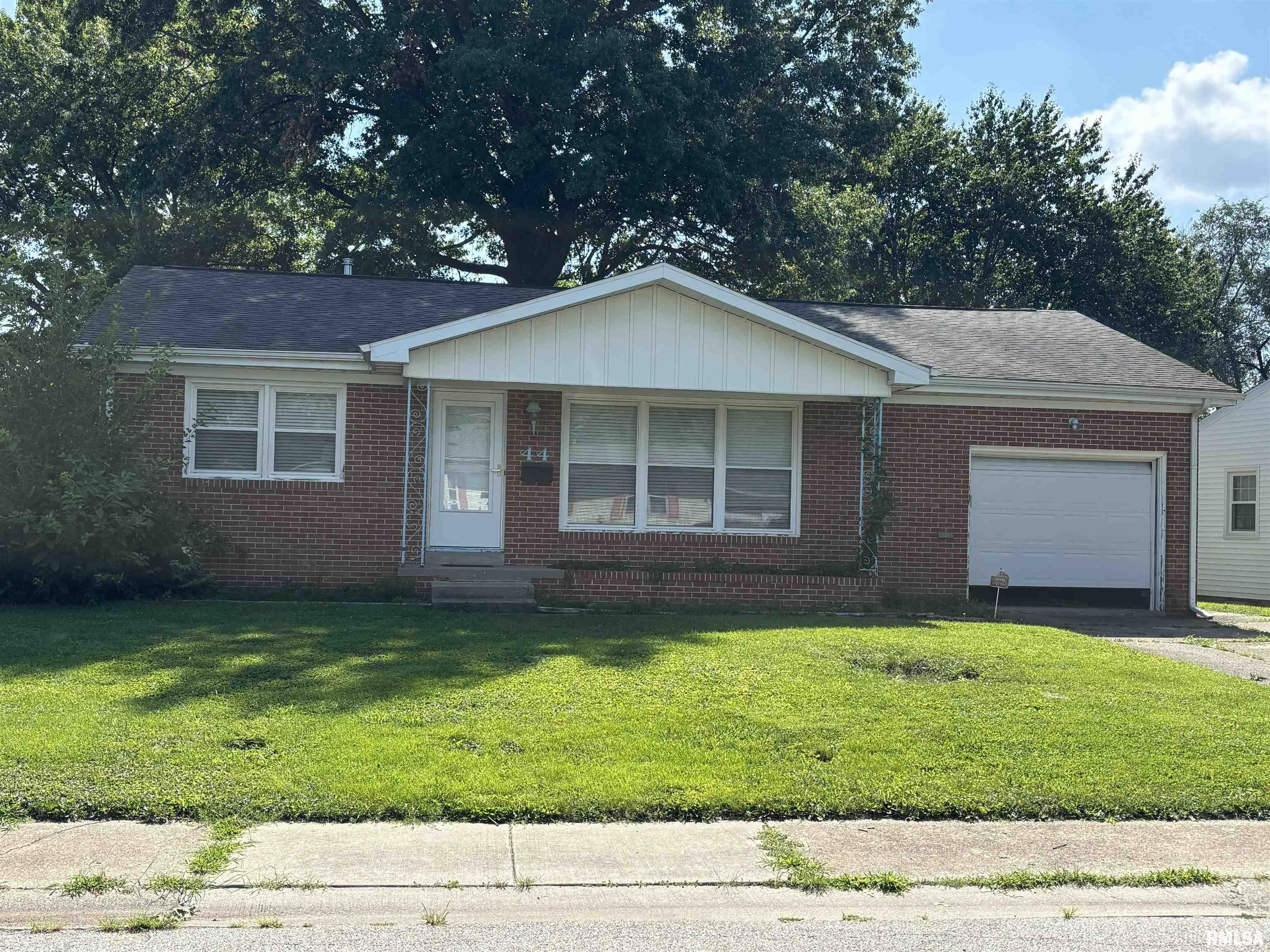 44 LONGBOW Lane