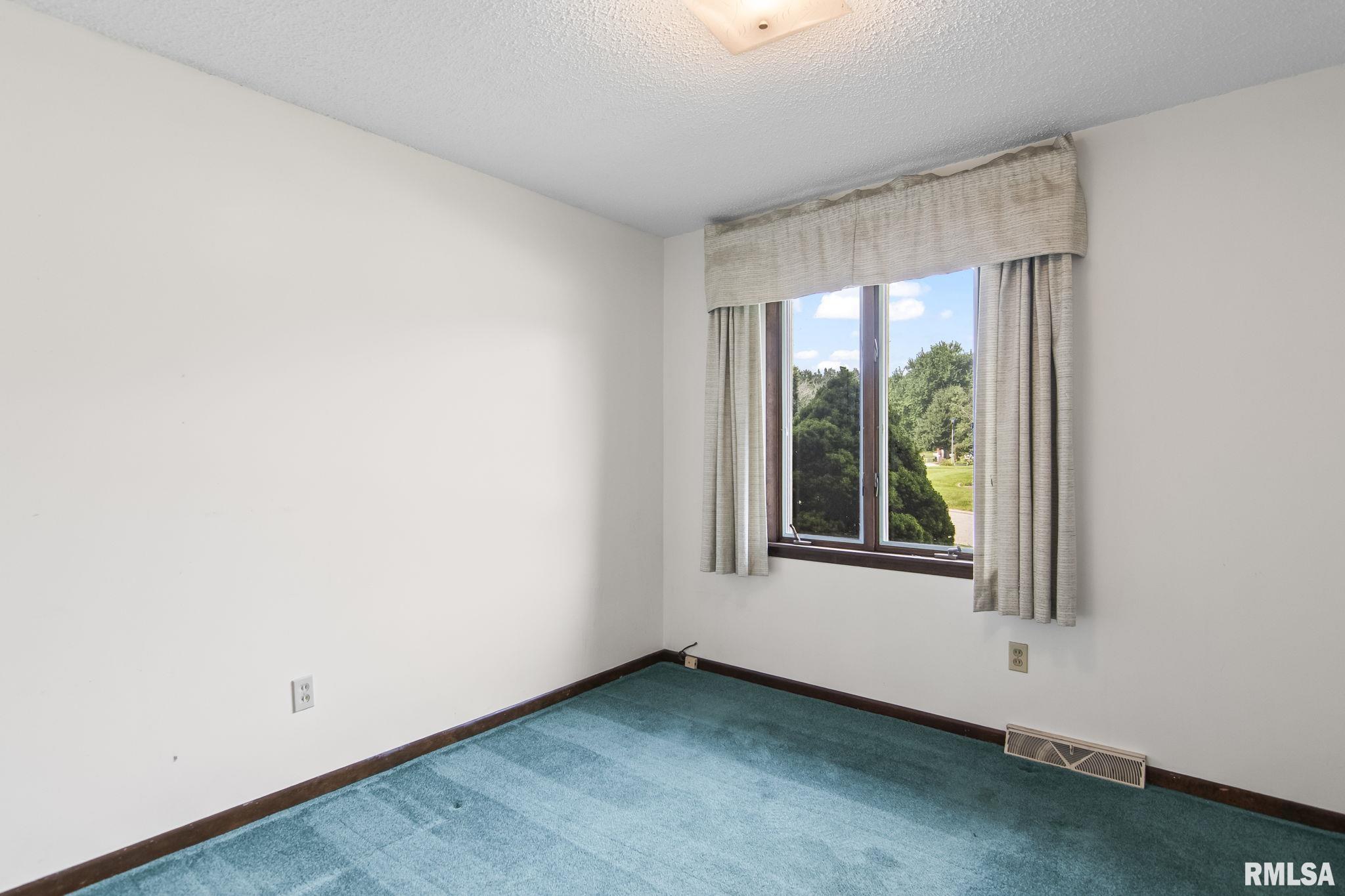 22 Meander Pike Street