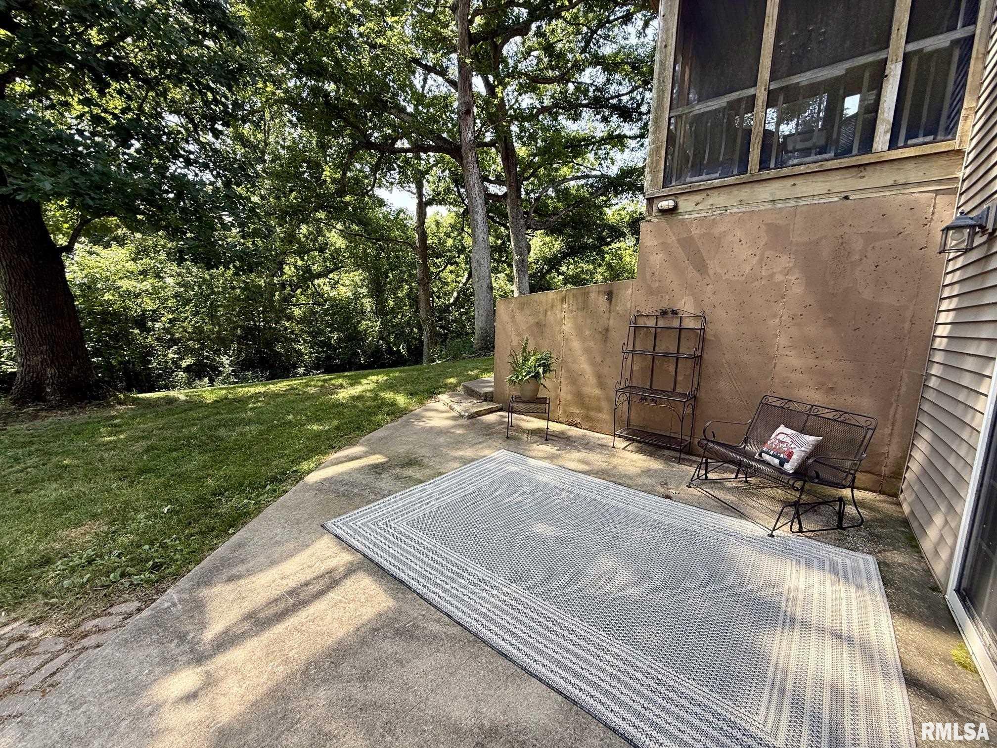 22686 WHITE OAKS Lane