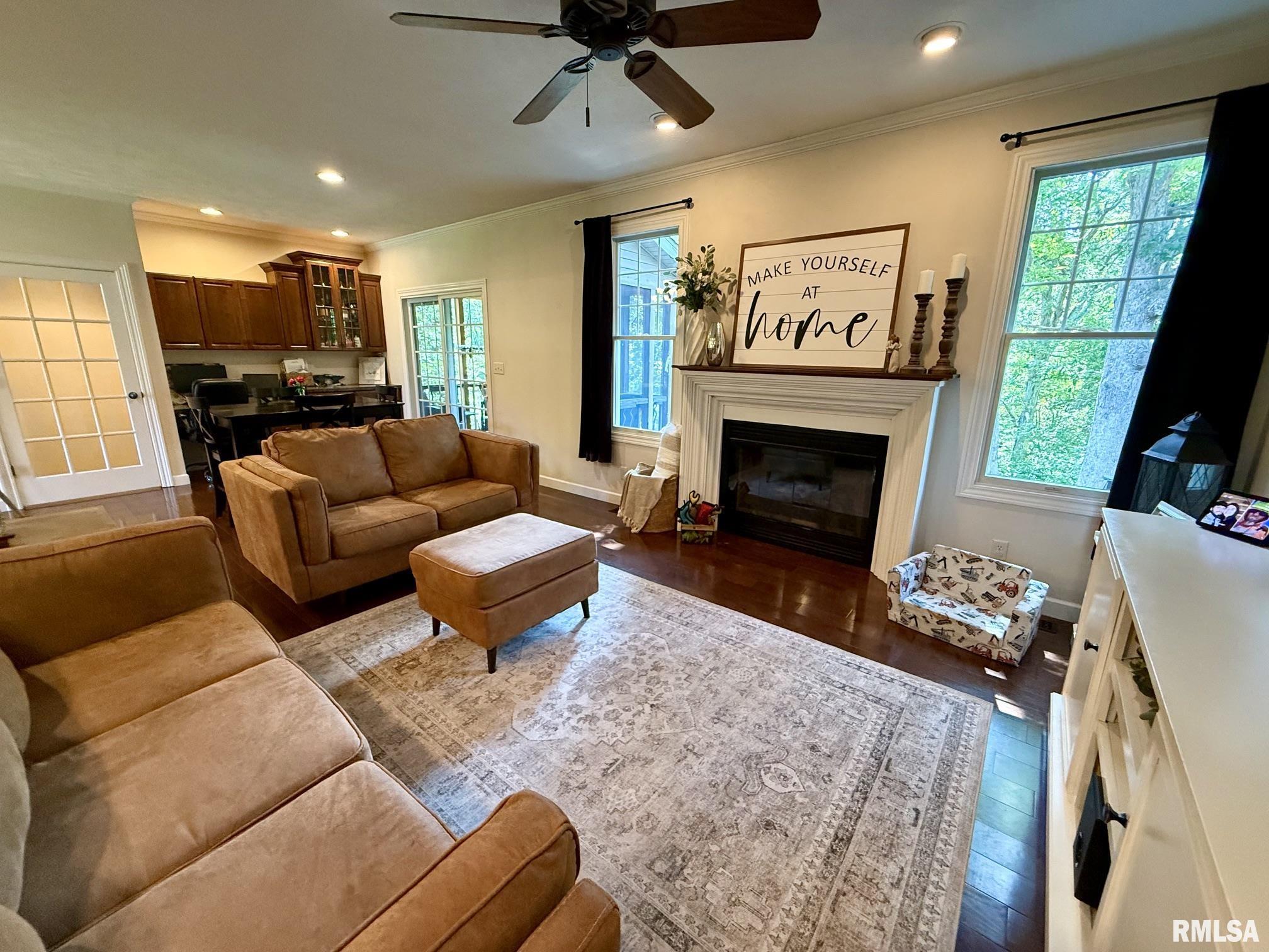 22686 WHITE OAKS Lane