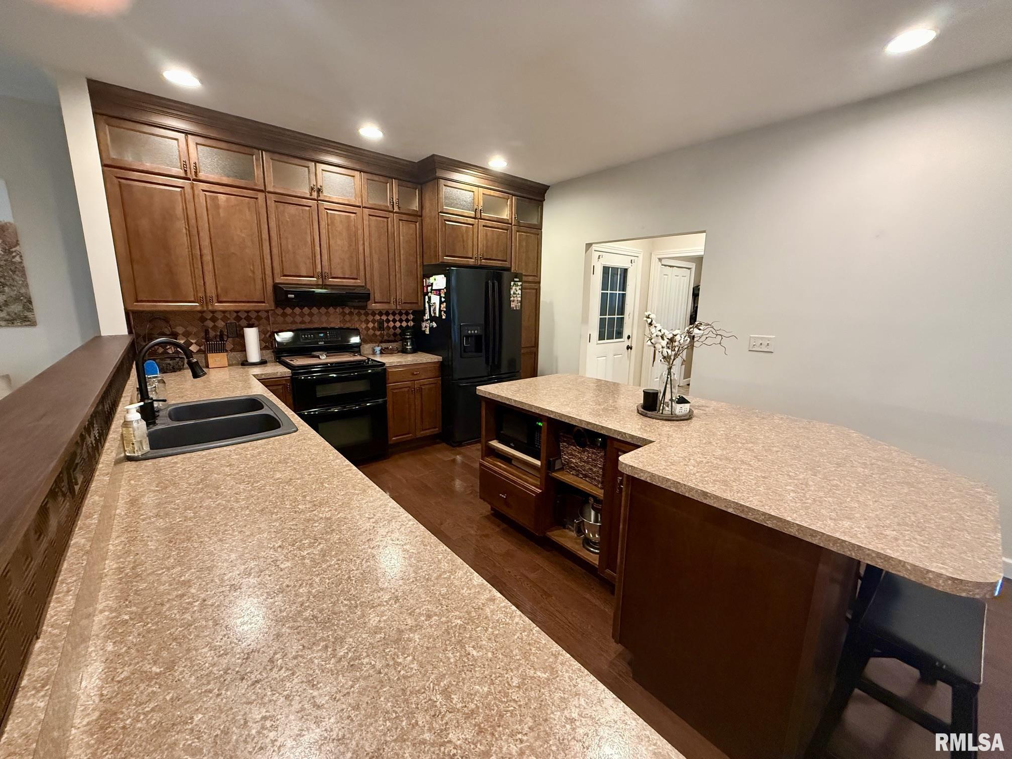 22686 WHITE OAKS Lane