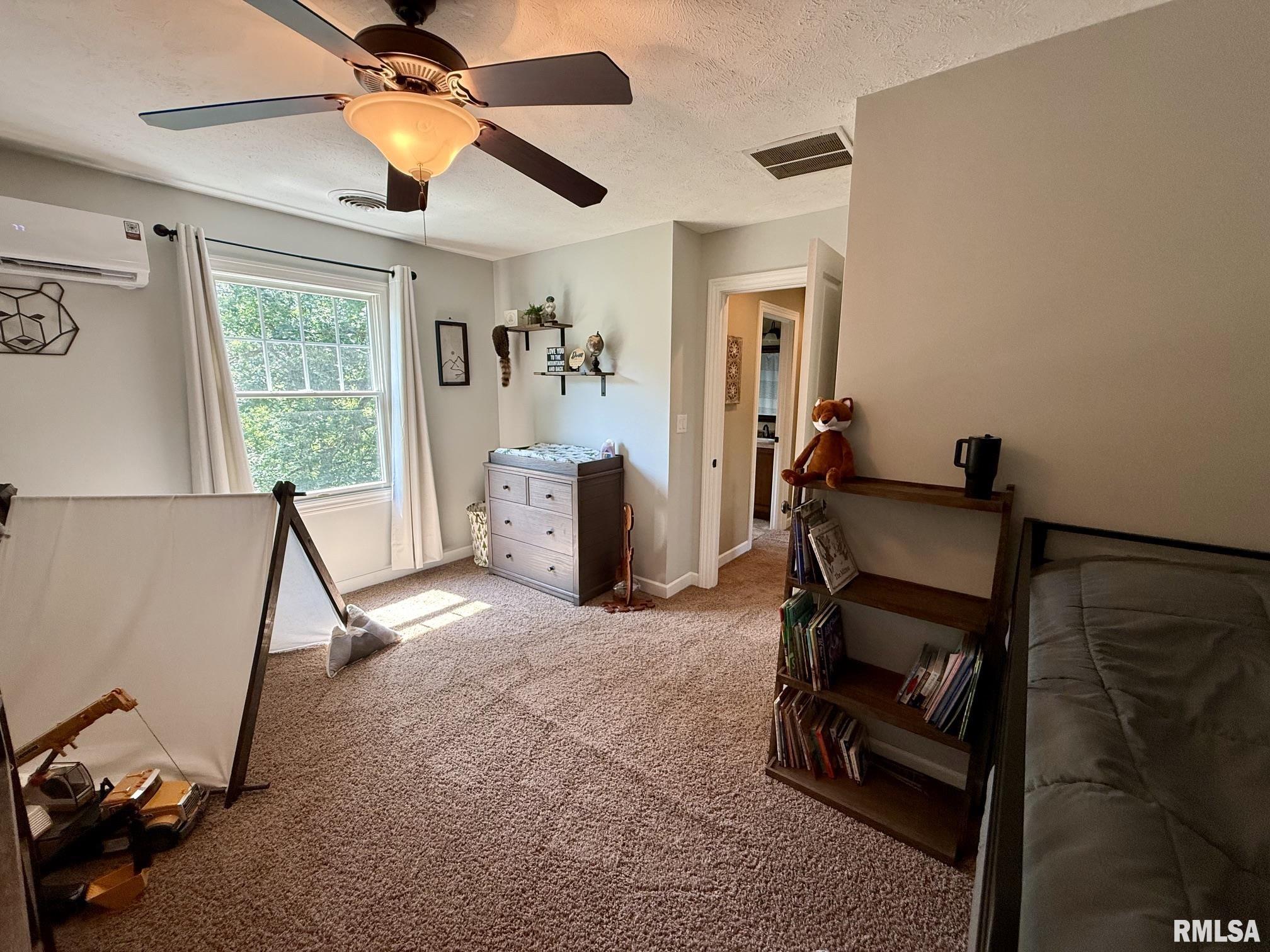 22686 WHITE OAKS Lane