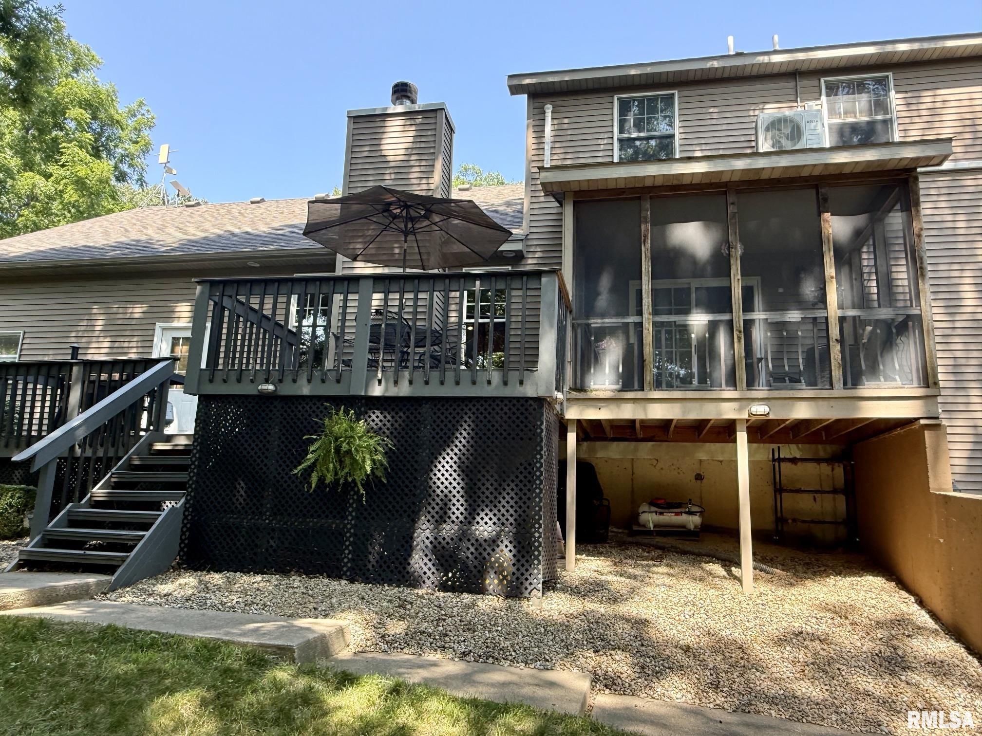 22686 WHITE OAKS Lane