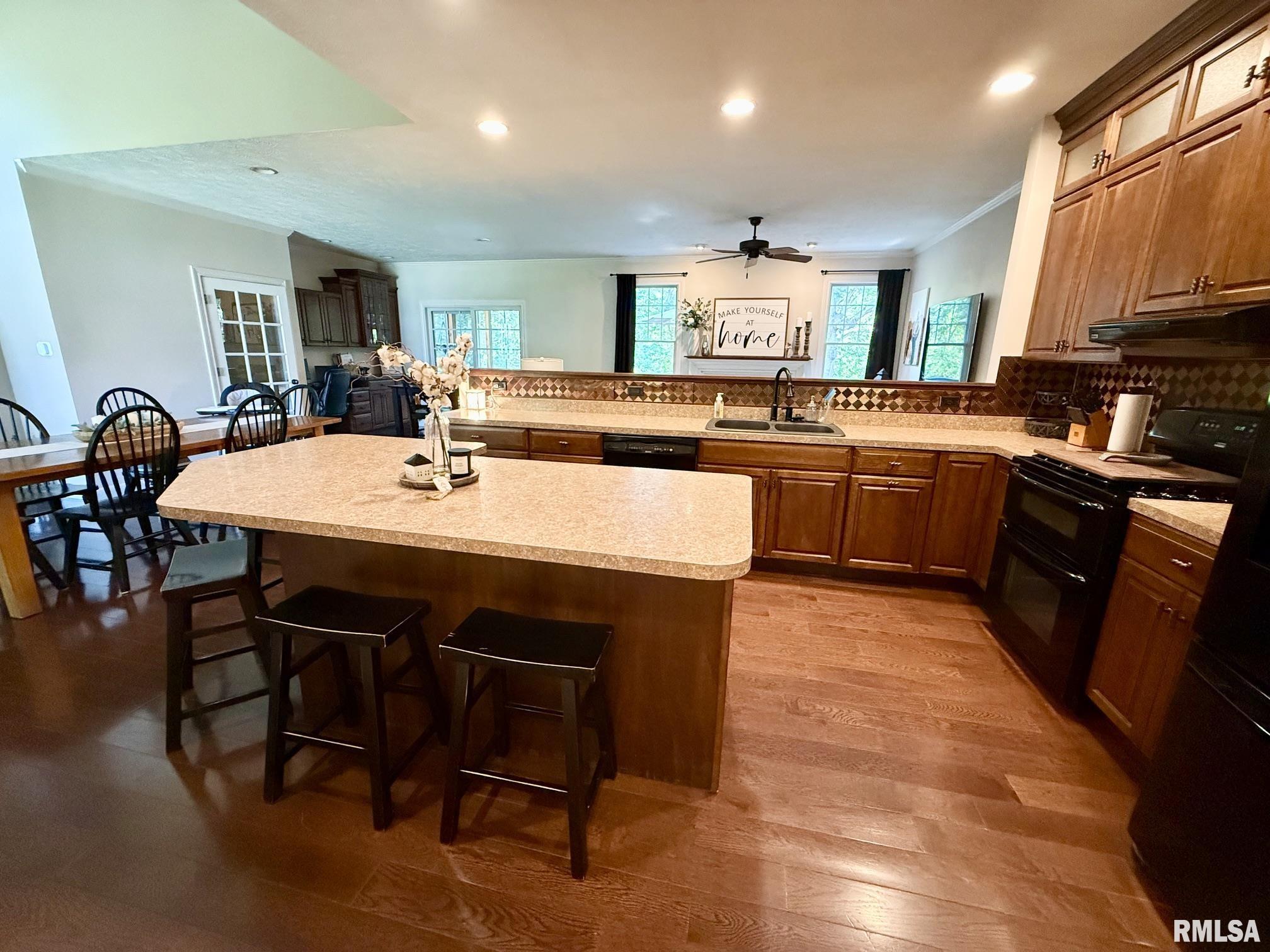 22686 WHITE OAKS Lane