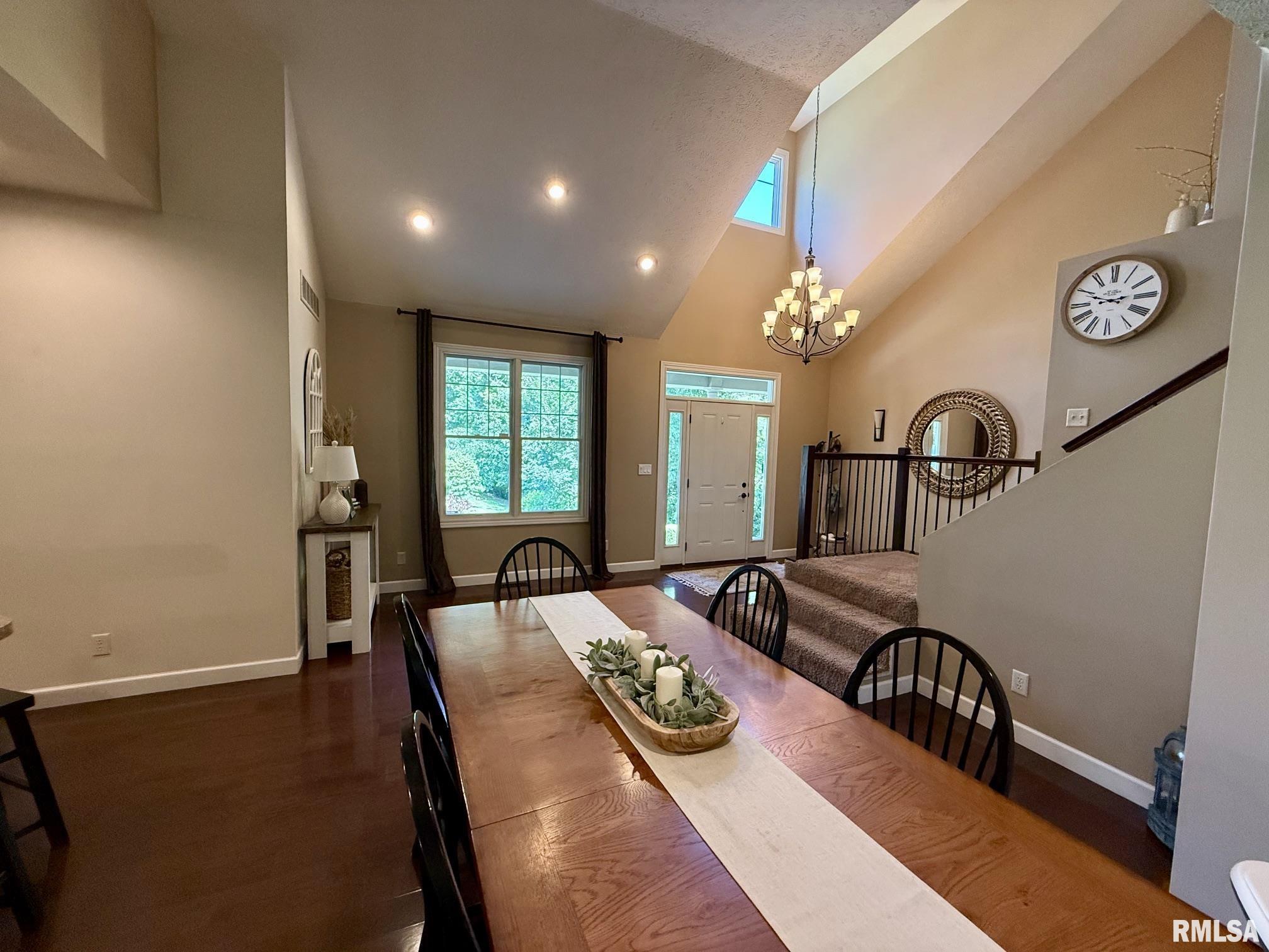 22686 WHITE OAKS Lane
