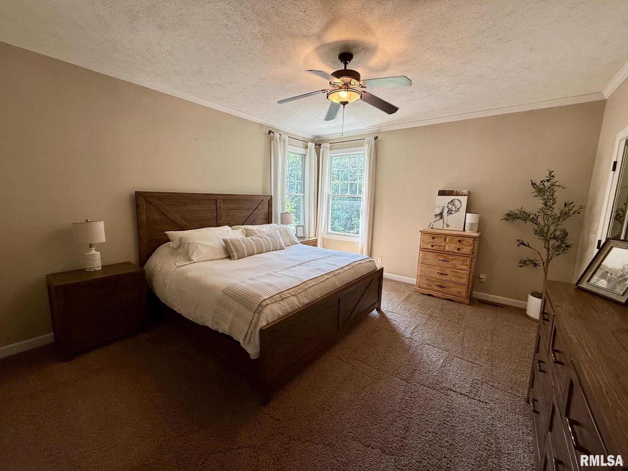22686 WHITE OAKS Lane